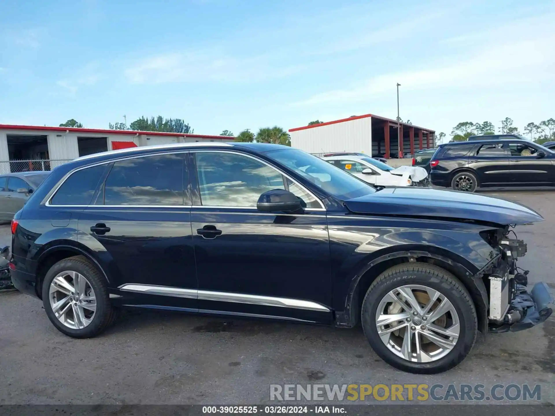 14 Photograph of a damaged car WA1LXAF76LD004113 AUDI Q7 2020