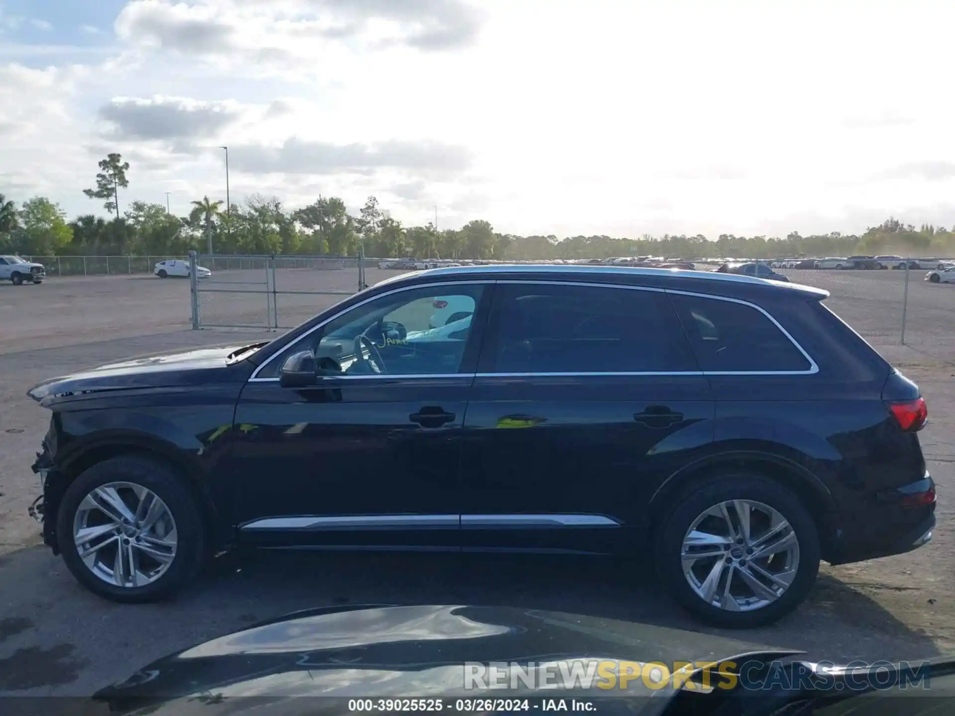 15 Photograph of a damaged car WA1LXAF76LD004113 AUDI Q7 2020