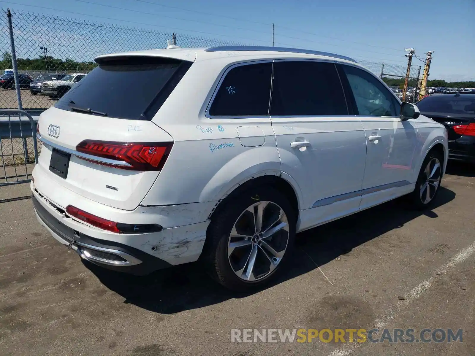 4 Photograph of a damaged car WA1LXAF76LD007366 AUDI Q7 2020