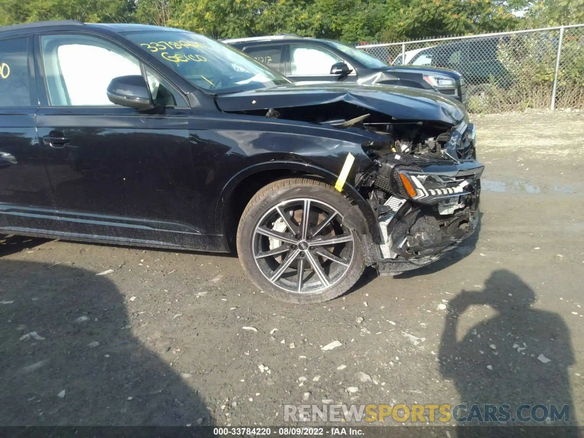 6 Photograph of a damaged car WA1LXAF76LD010445 AUDI Q7 2020