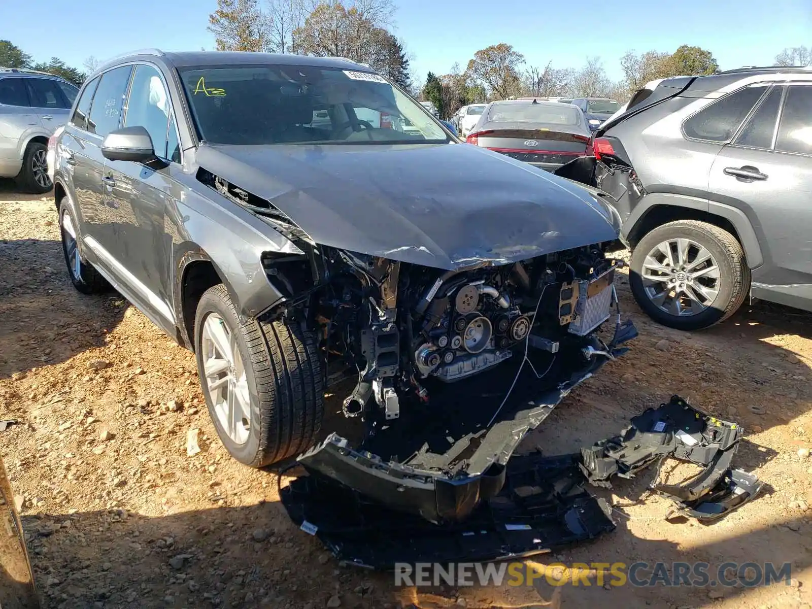 1 Photograph of a damaged car WA1LXAF77LD000393 AUDI Q7 2020