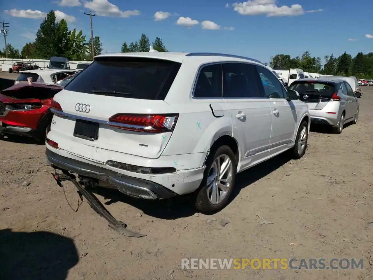 4 Photograph of a damaged car WA1LXAF77LD003763 AUDI Q7 2020