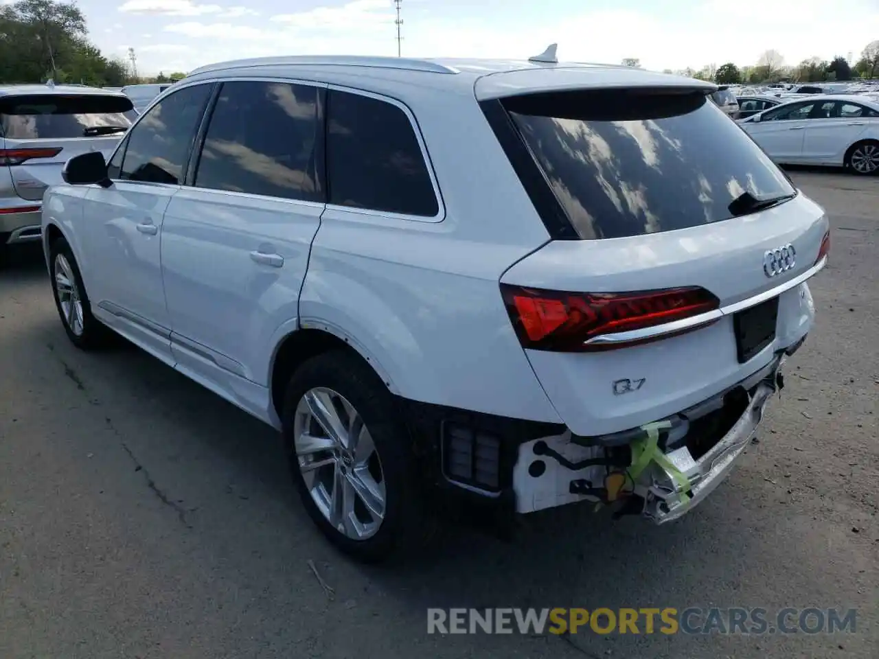 3 Photograph of a damaged car WA1LXAF78LD010382 AUDI Q7 2020