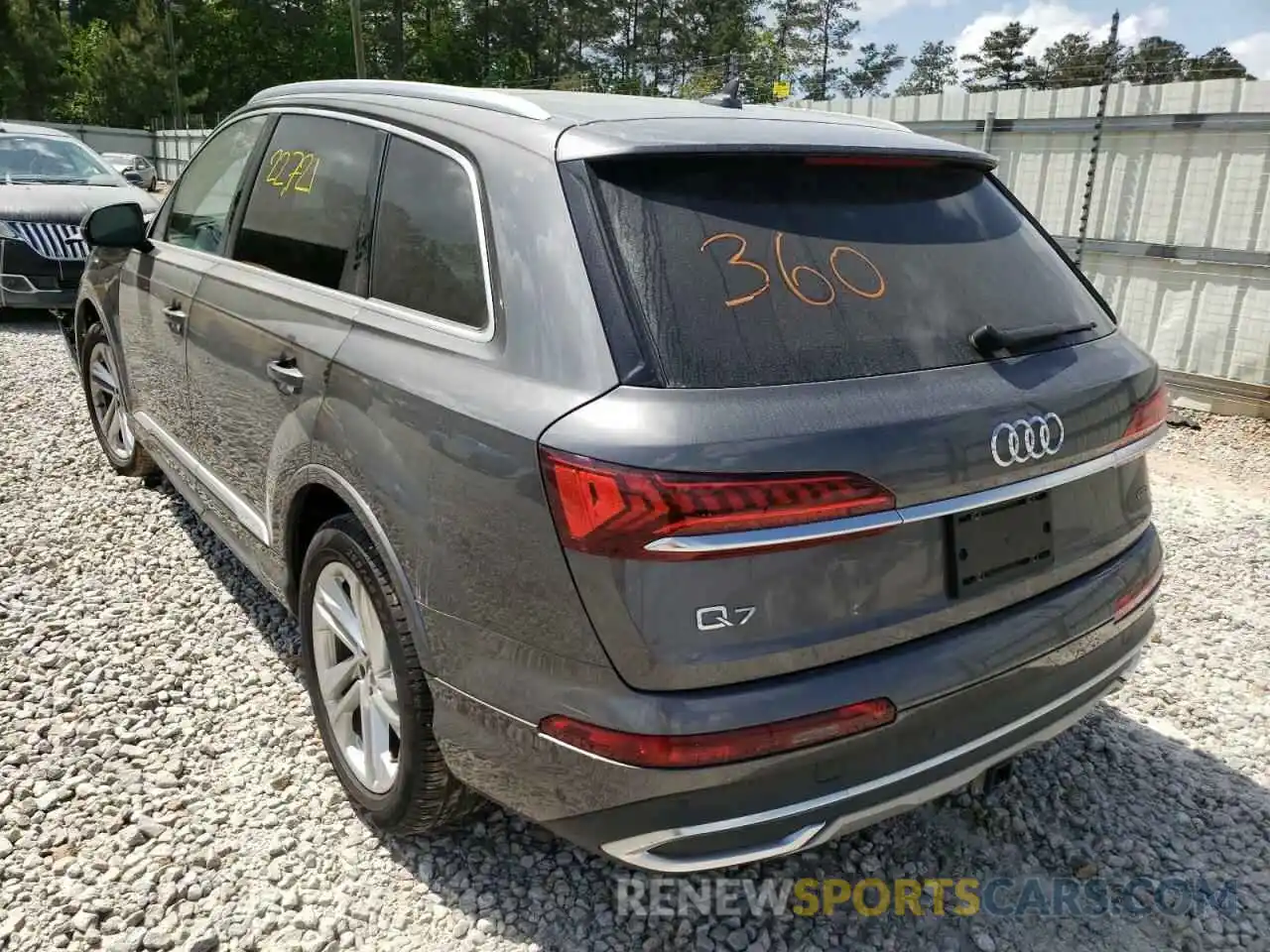 3 Photograph of a damaged car WA1LXAF79LD005806 AUDI Q7 2020