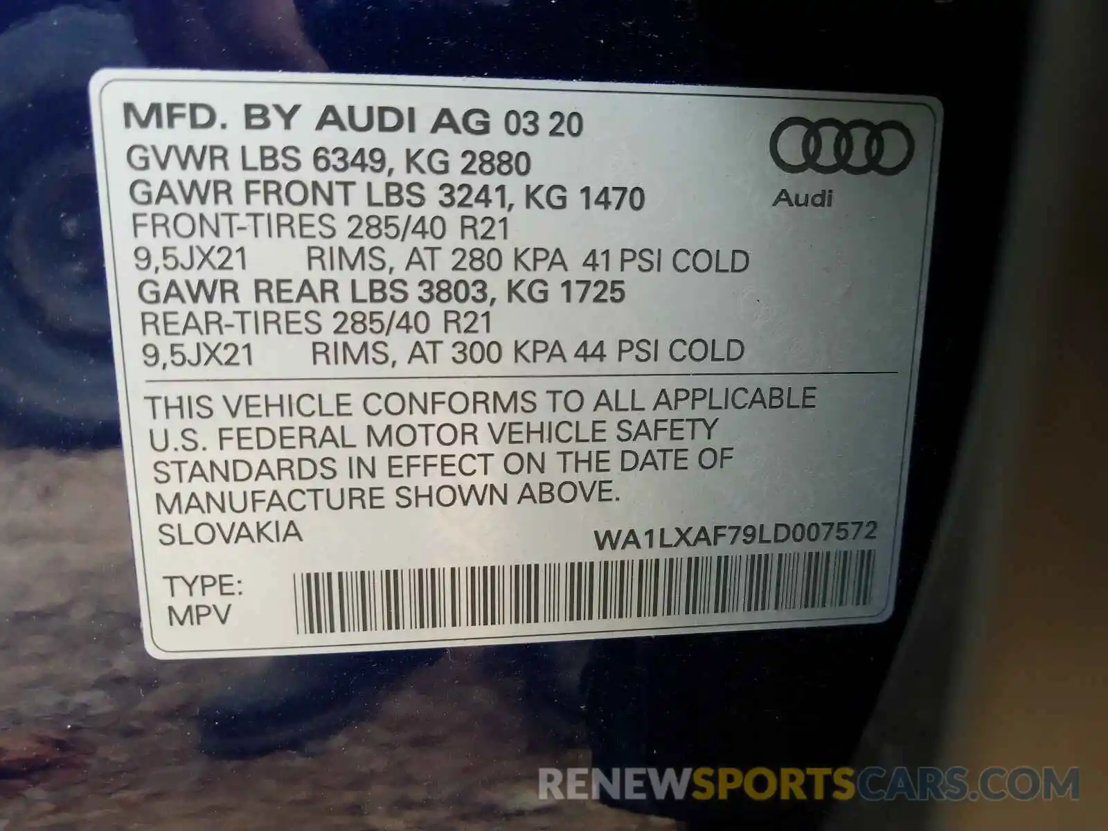 10 Photograph of a damaged car WA1LXAF79LD007572 AUDI Q7 2020