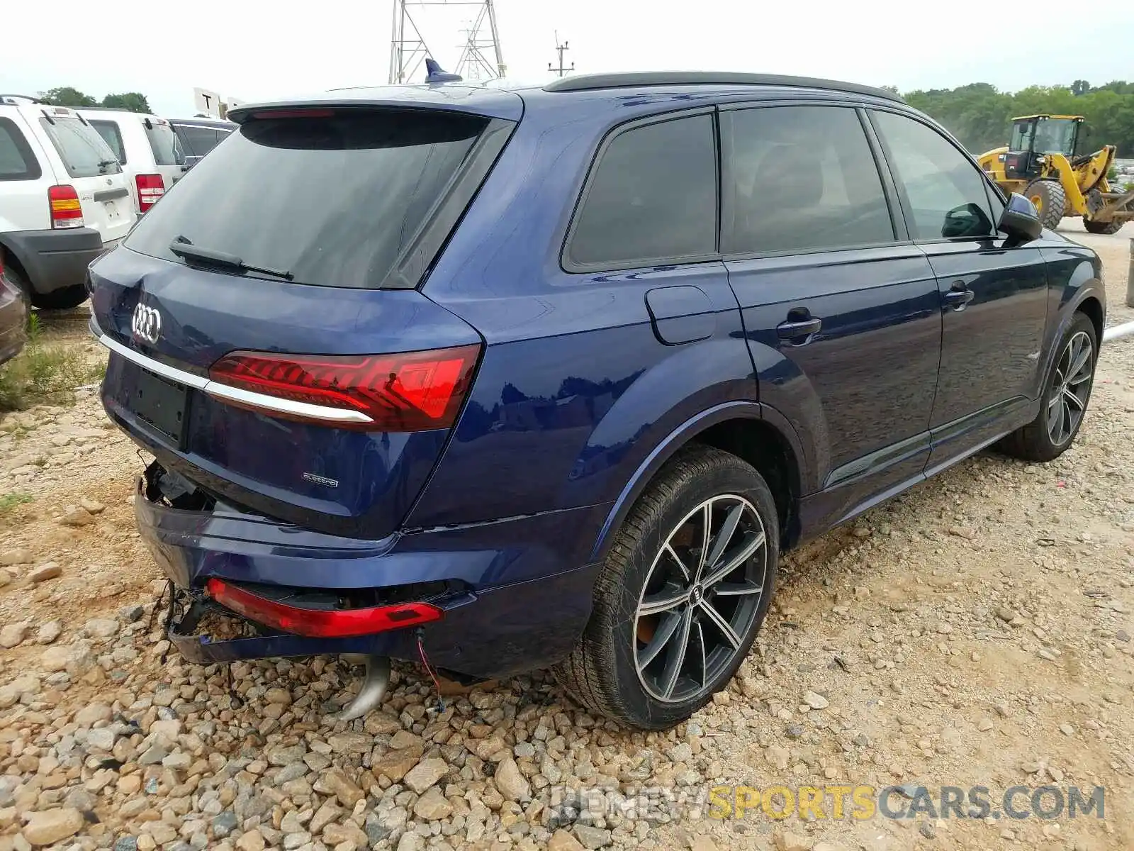 4 Photograph of a damaged car WA1LXAF79LD007572 AUDI Q7 2020