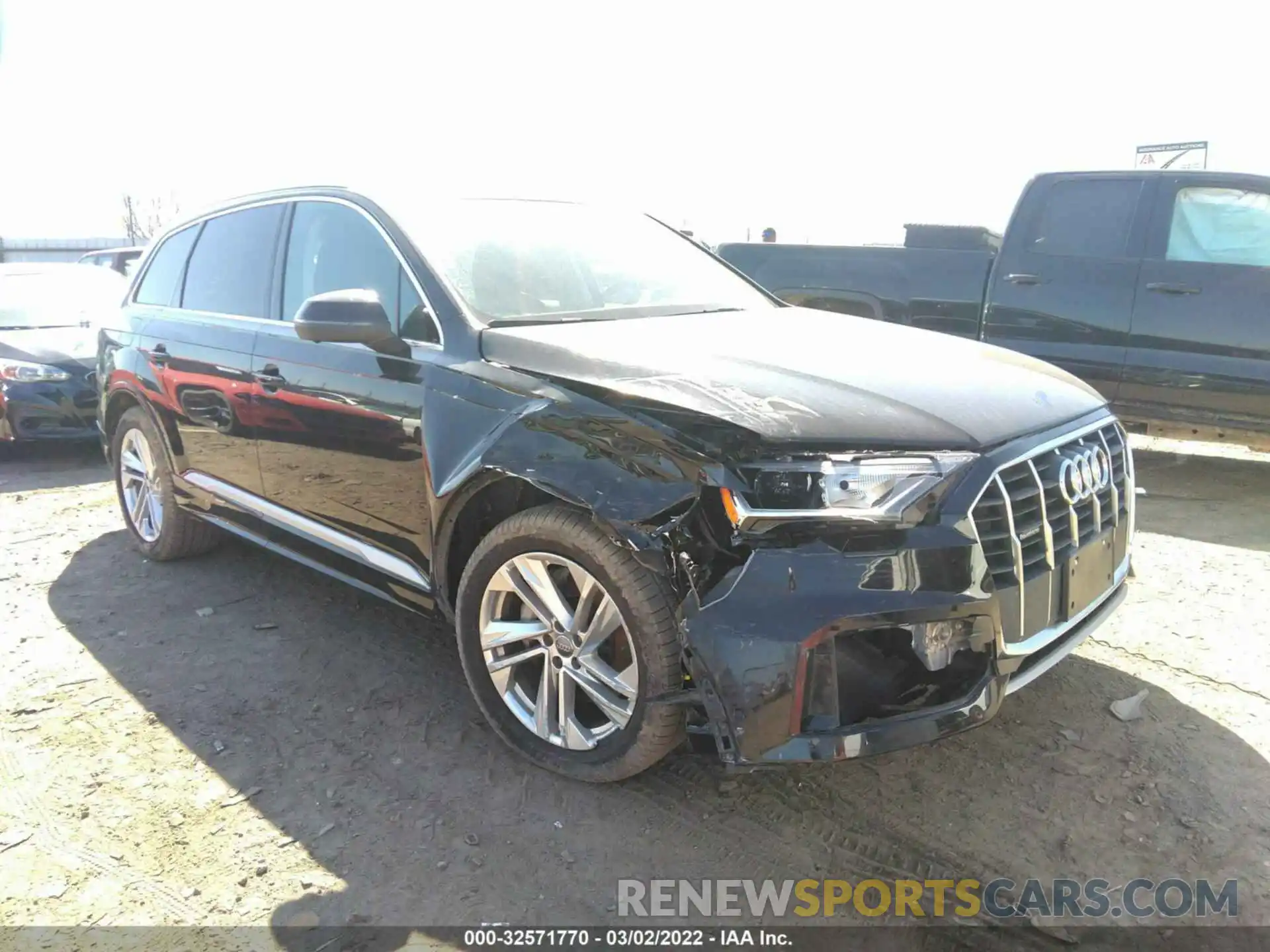 1 Photograph of a damaged car WA1LXAF7XLD002008 AUDI Q7 2020