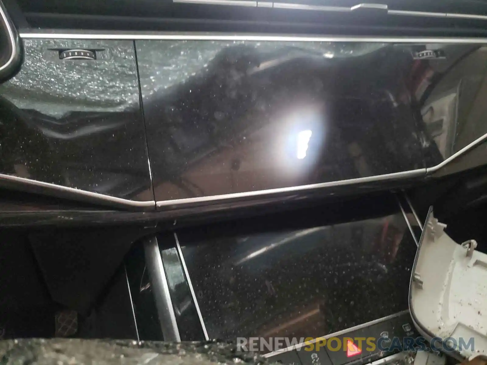 9 Photograph of a damaged car WA1LXAF7XLD002056 AUDI Q7 2020