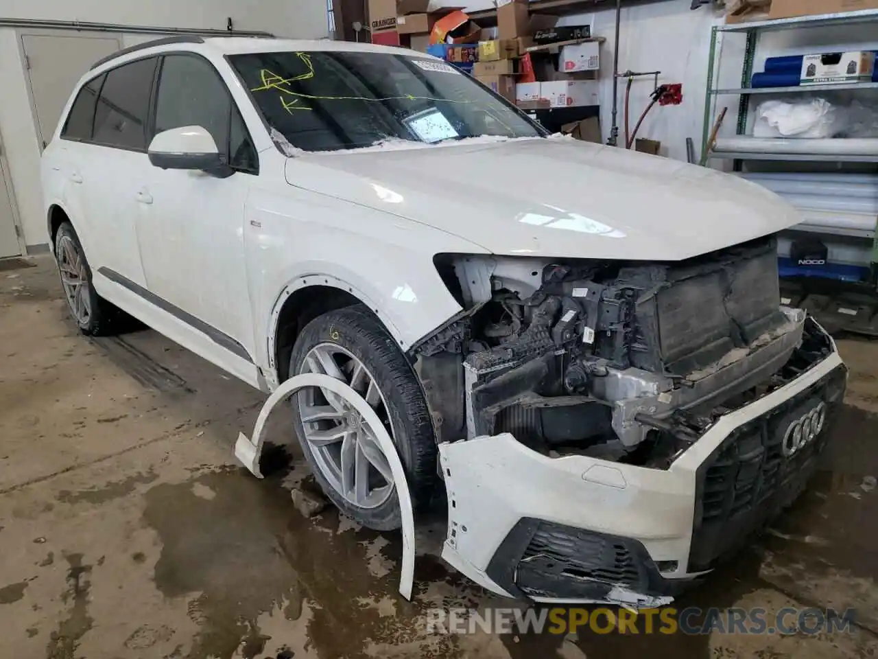 1 Photograph of a damaged car WA1MXAF73LD002002 AUDI Q7 2020