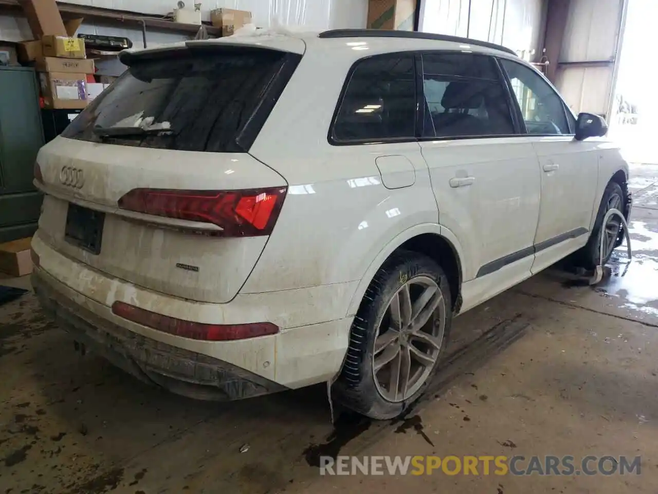 4 Photograph of a damaged car WA1MXAF73LD002002 AUDI Q7 2020