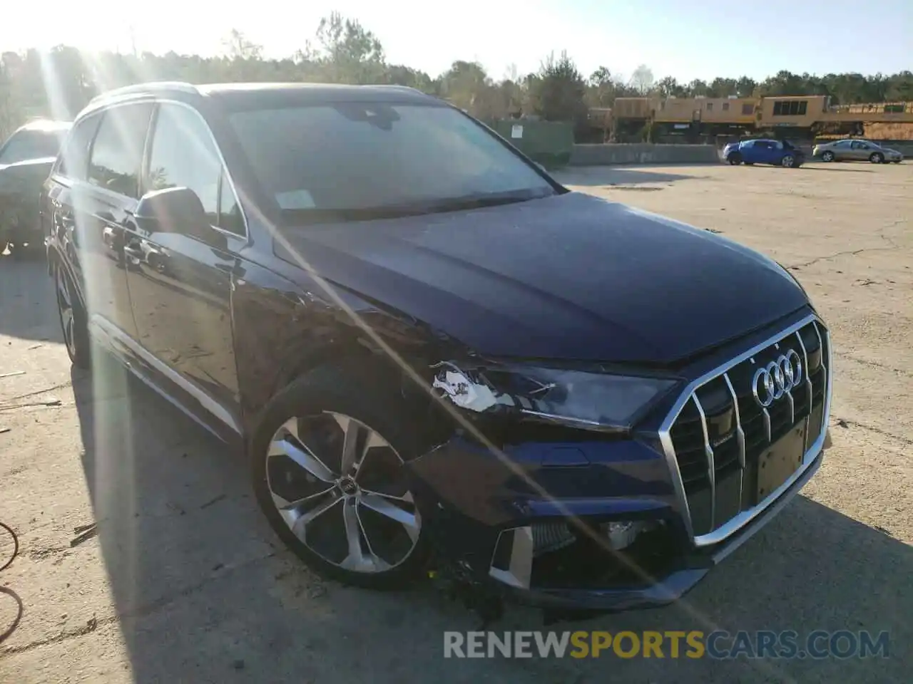 1 Photograph of a damaged car WA1VXAF72LD008023 AUDI Q7 2020