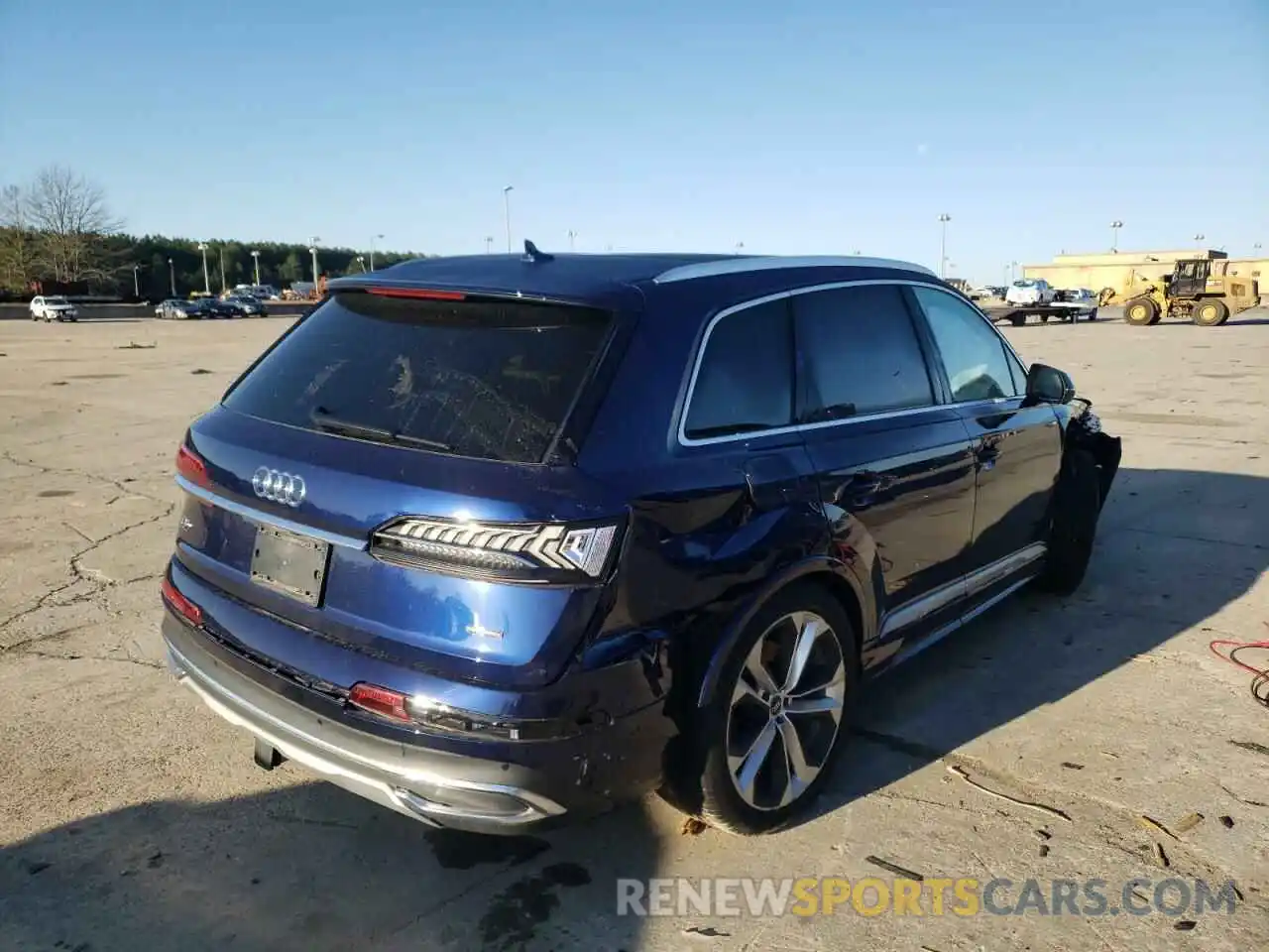 4 Photograph of a damaged car WA1VXAF72LD008023 AUDI Q7 2020