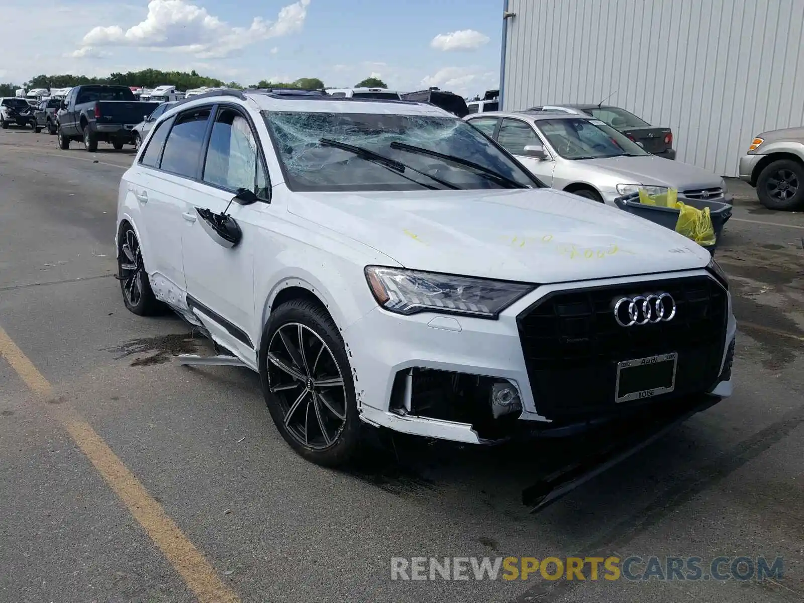 1 Photograph of a damaged car WA1VXAF73LD004420 AUDI Q7 2020