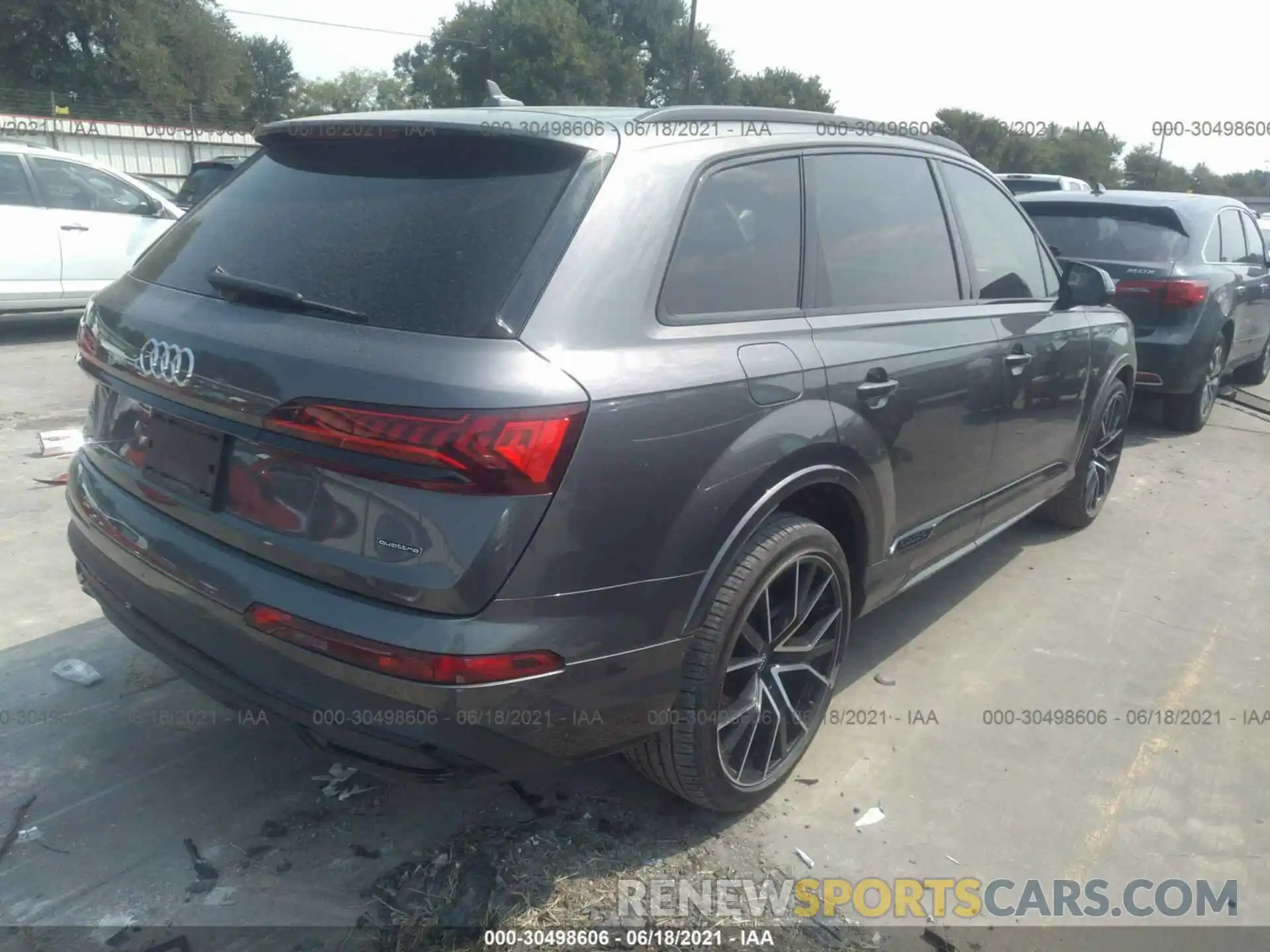 4 Photograph of a damaged car WA1VXAF76LD004010 AUDI Q7 2020