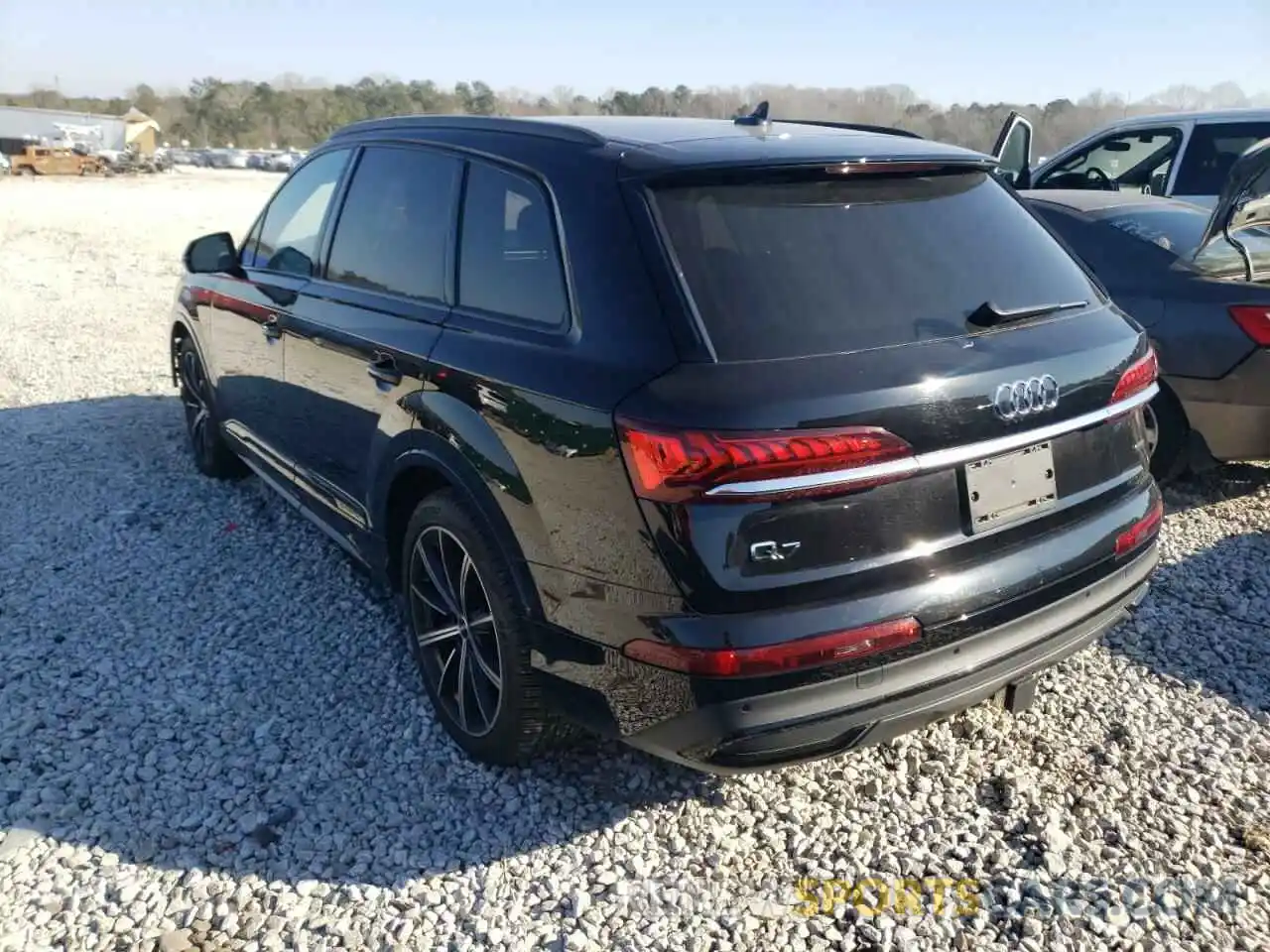 3 Photograph of a damaged car WA1VXAF79LD009928 AUDI Q7 2020