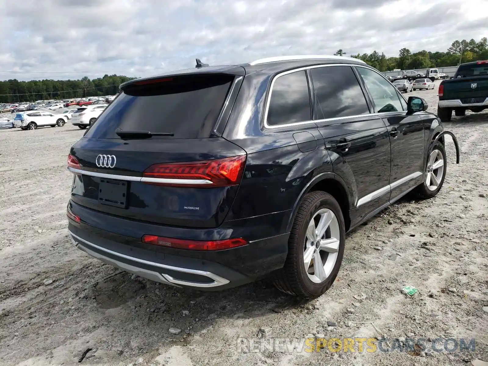 4 Photograph of a damaged car WA1AJAF70MD017353 AUDI Q7 2021