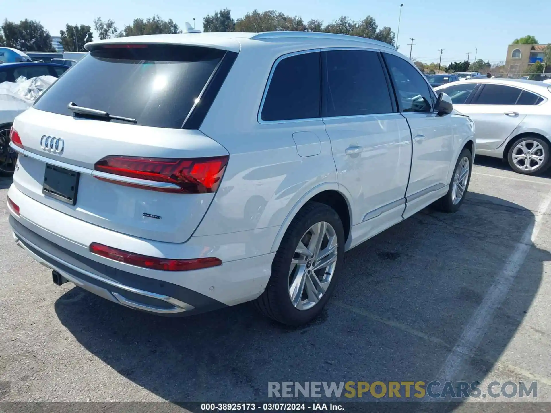 4 Photograph of a damaged car WA1AJAF70MD027302 AUDI Q7 2021