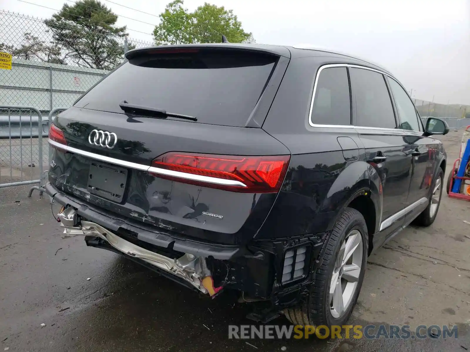 4 Photograph of a damaged car WA1AJAF73MD028198 AUDI Q7 2021