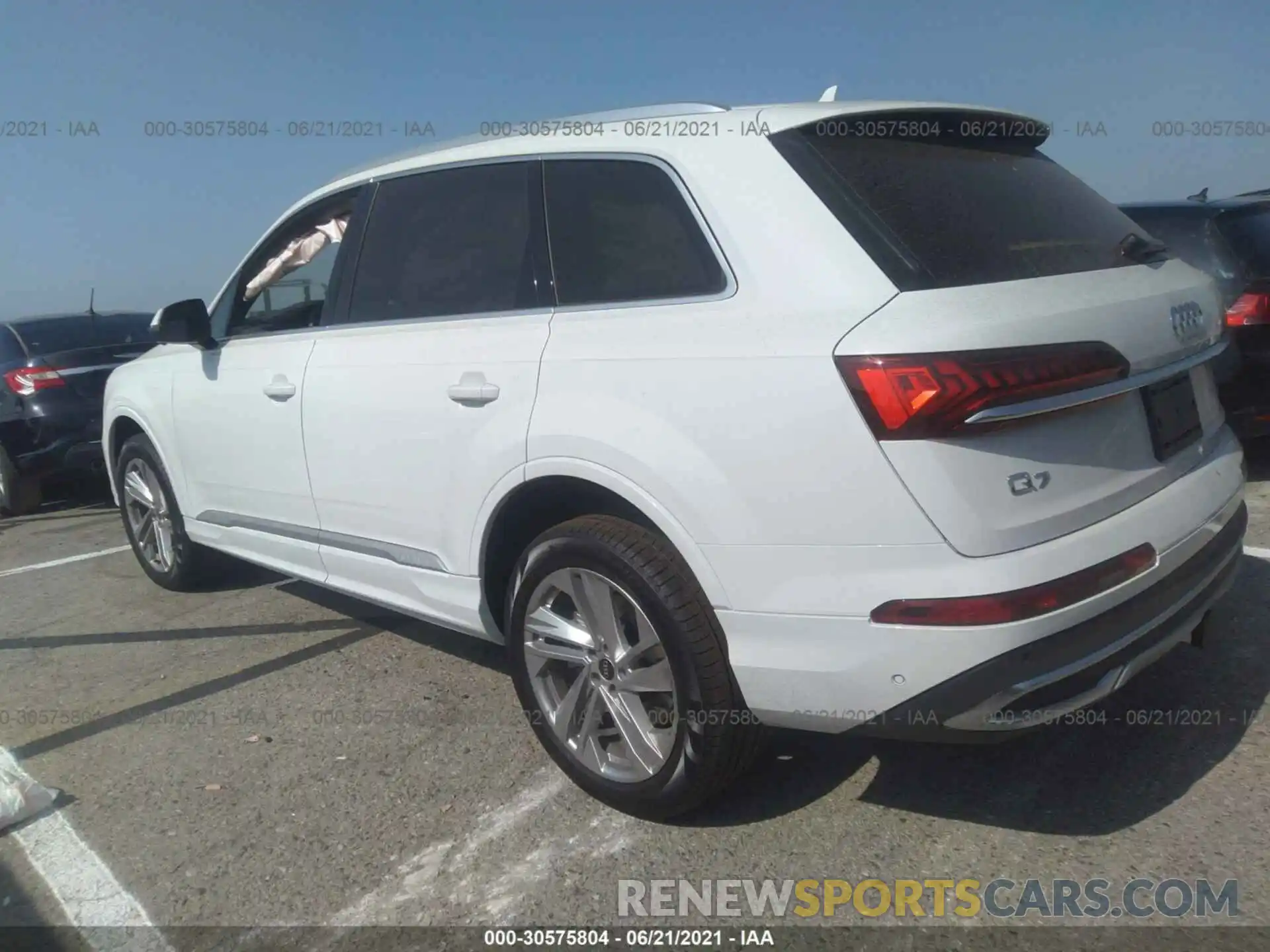 3 Photograph of a damaged car WA1AJAF74MD032101 AUDI Q7 2021