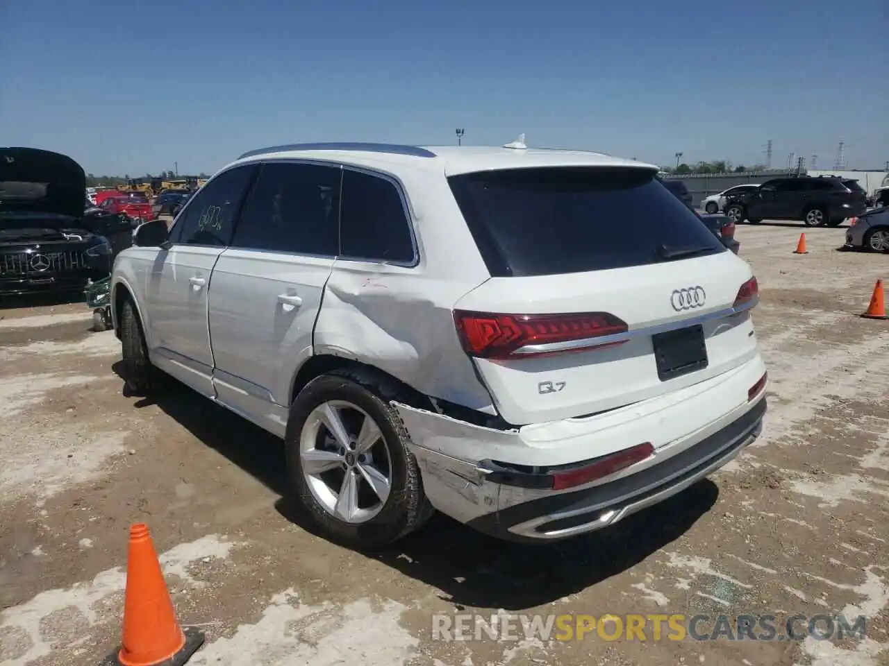 3 Фотография поврежденного автомобиля WA1AJAF79MD023832 AUDI Q7 2021