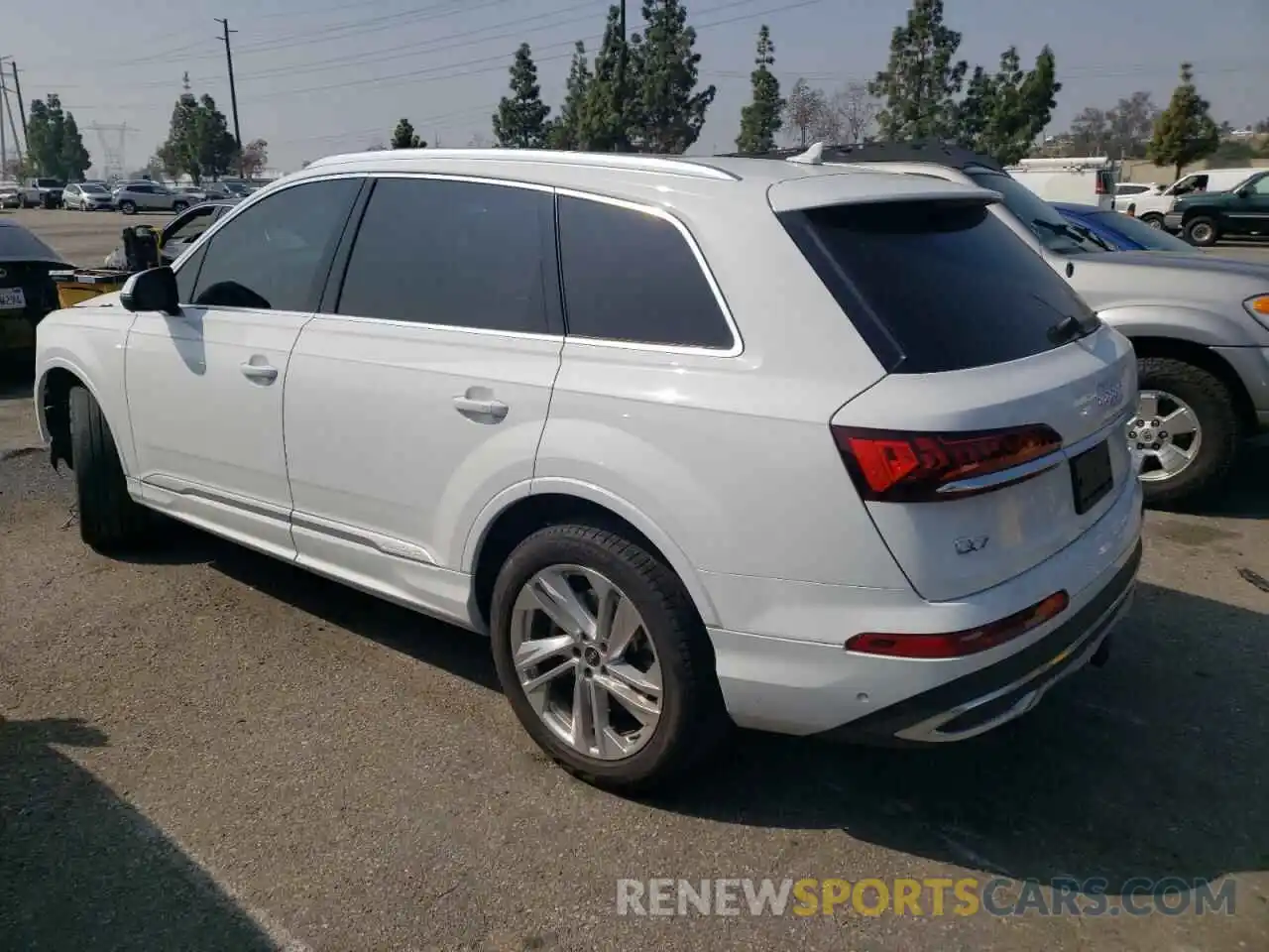 2 Photograph of a damaged car WA1AJAF7XMD040297 AUDI Q7 2021