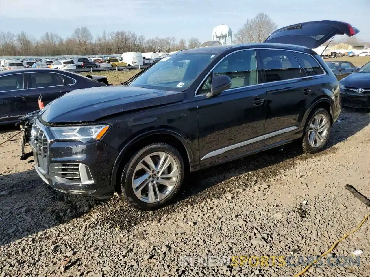 1 Photograph of a damaged car WA1AXAF71MD021622 AUDI Q7 2021