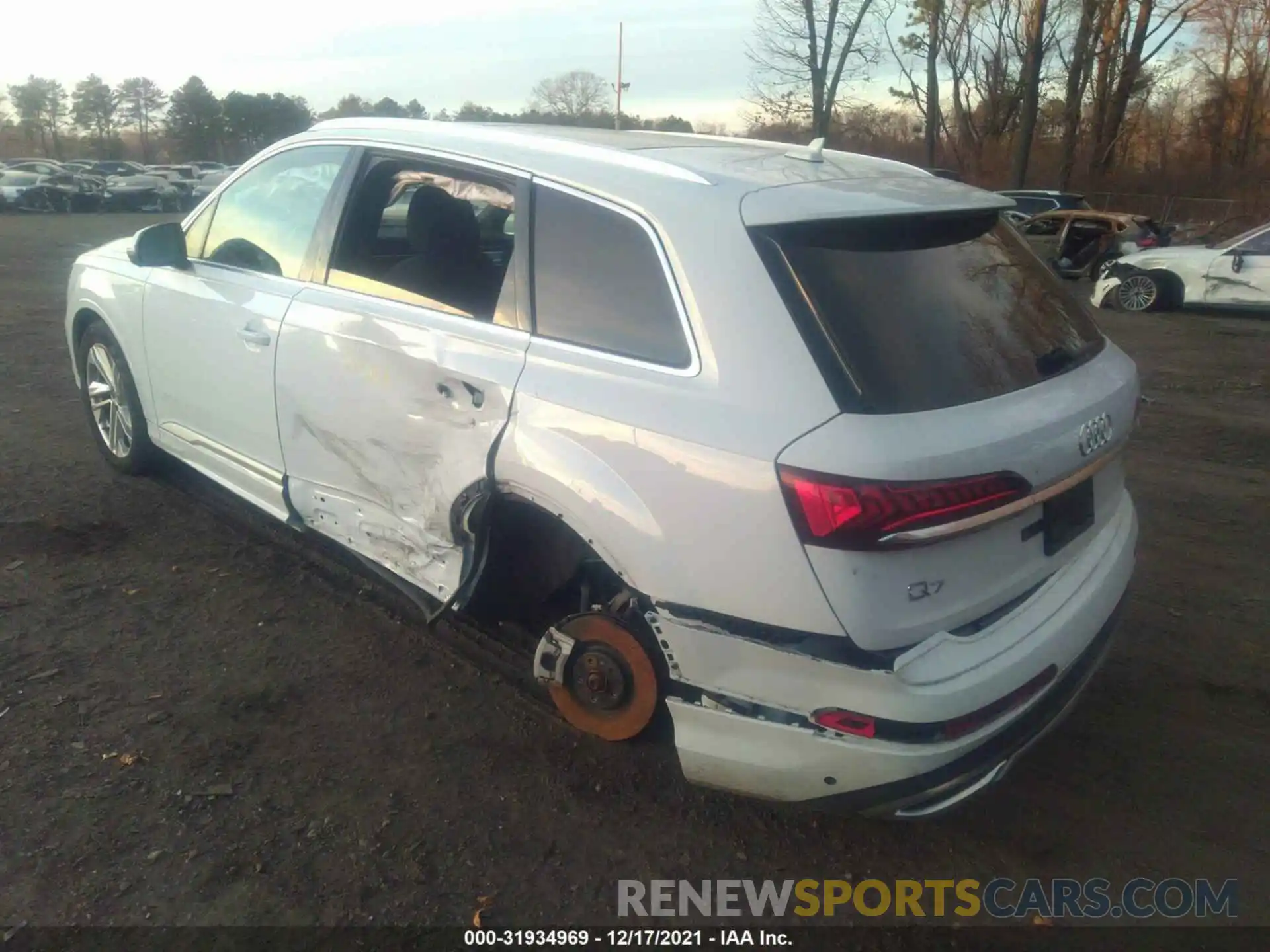 3 Photograph of a damaged car WA1AXAF76MD022636 AUDI Q7 2021