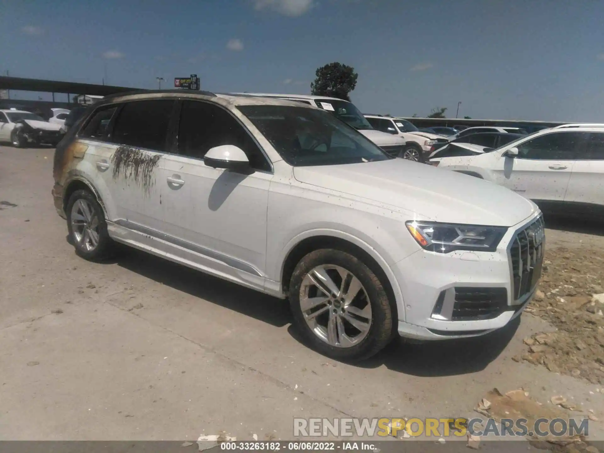 1 Photograph of a damaged car WA1LJAF70MD025946 AUDI Q7 2021