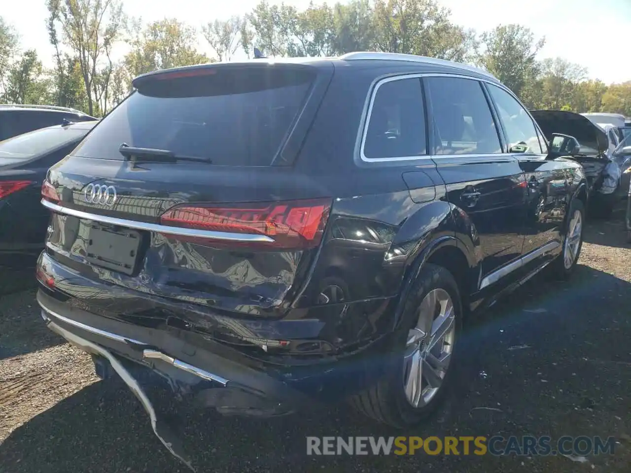 4 Photograph of a damaged car WA1LJAF70MD026157 AUDI Q7 2021