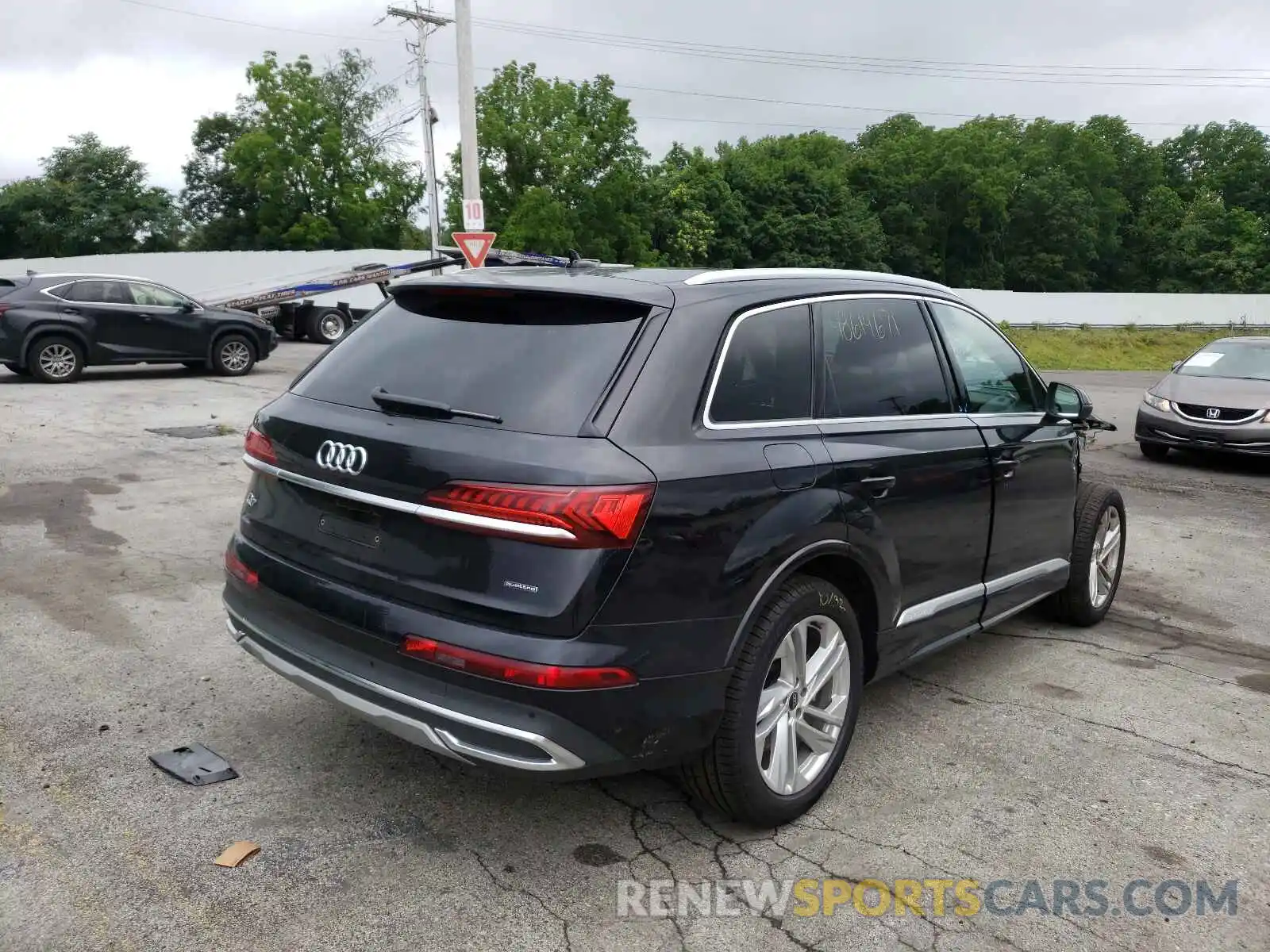 4 Фотография поврежденного автомобиля WA1LJAF72MD027486 AUDI Q7 2021