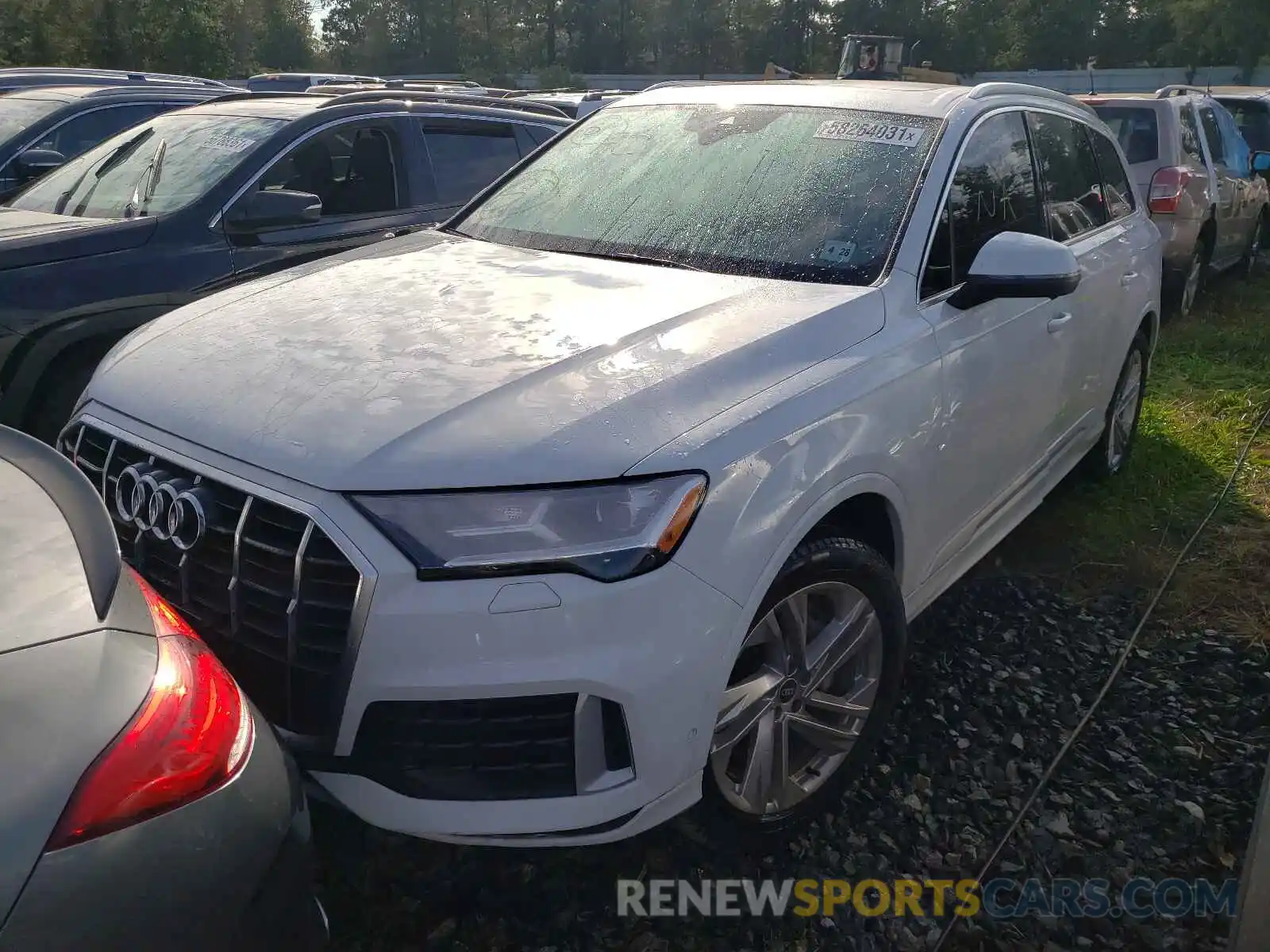 2 Photograph of a damaged car WA1LJAF72MD034972 AUDI Q7 2021