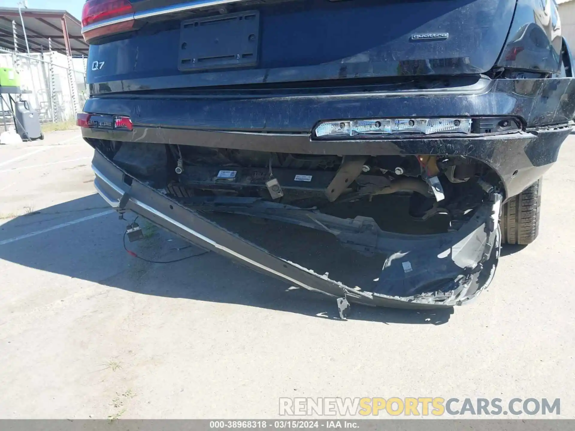 19 Photograph of a damaged car WA1LJAF74MD000435 AUDI Q7 2021