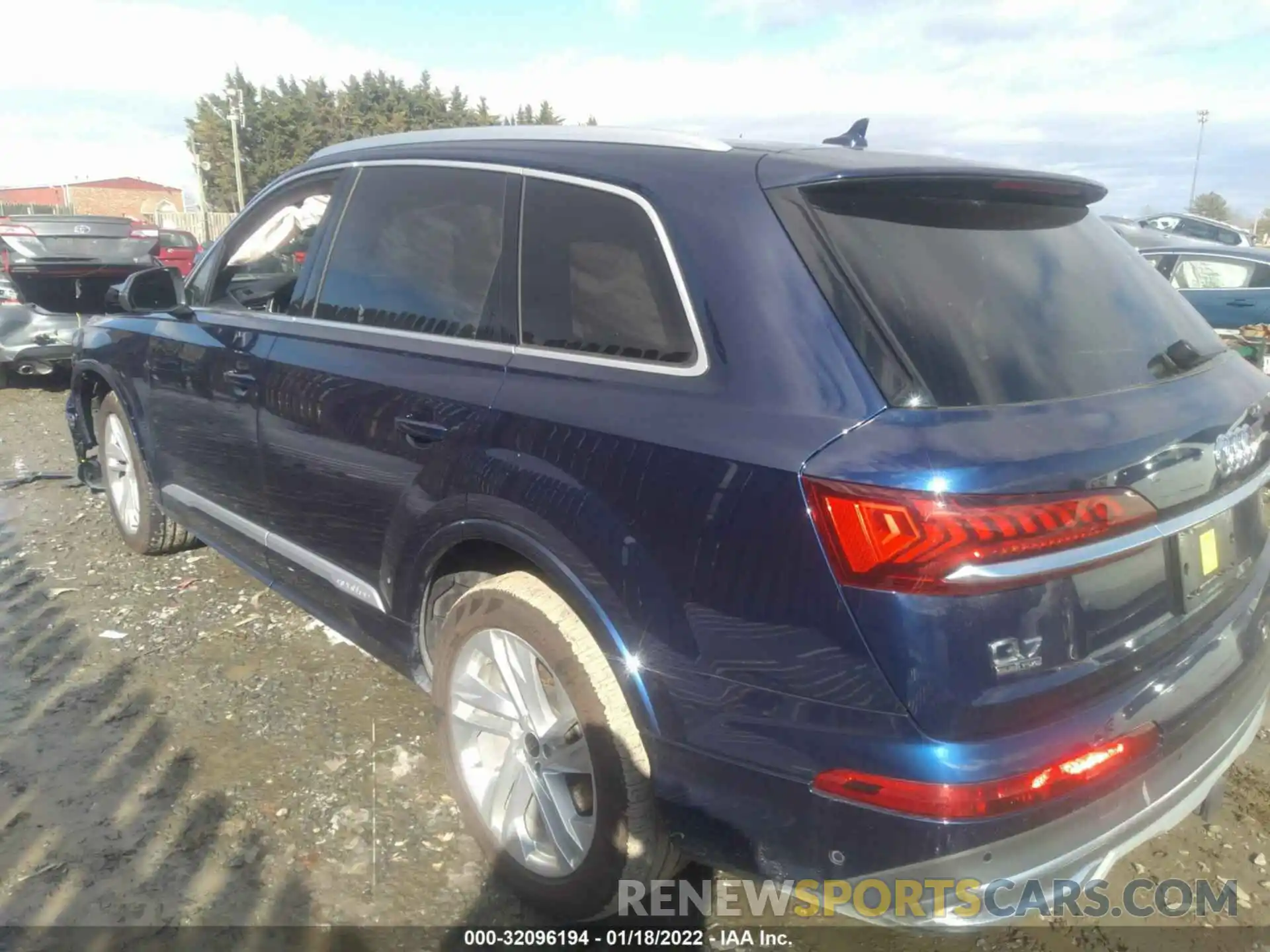 3 Photograph of a damaged car WA1LJAF74MD025139 AUDI Q7 2021