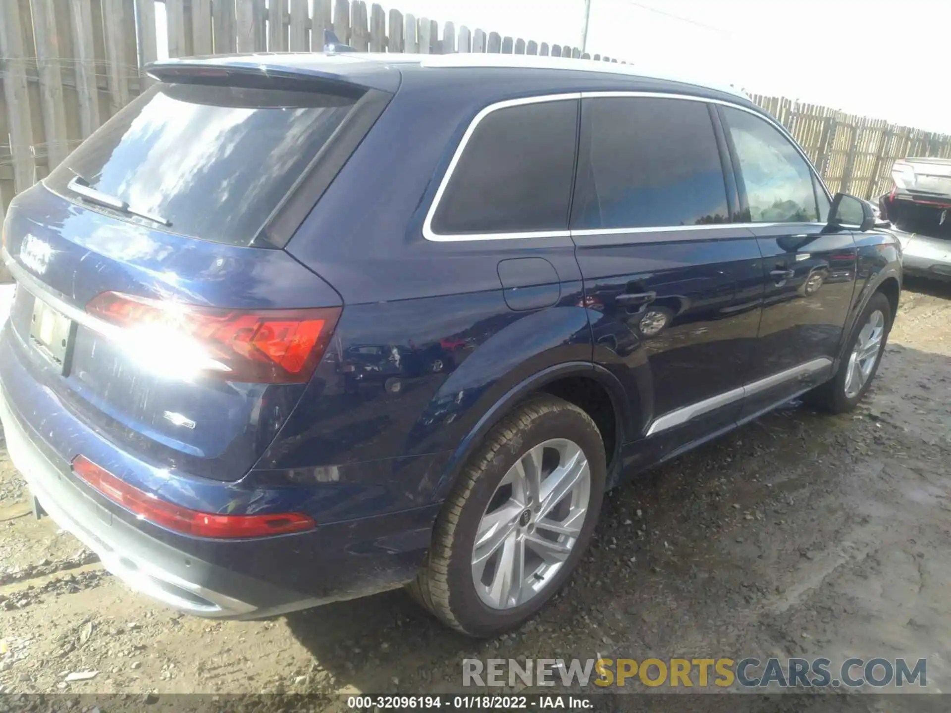 4 Photograph of a damaged car WA1LJAF74MD025139 AUDI Q7 2021