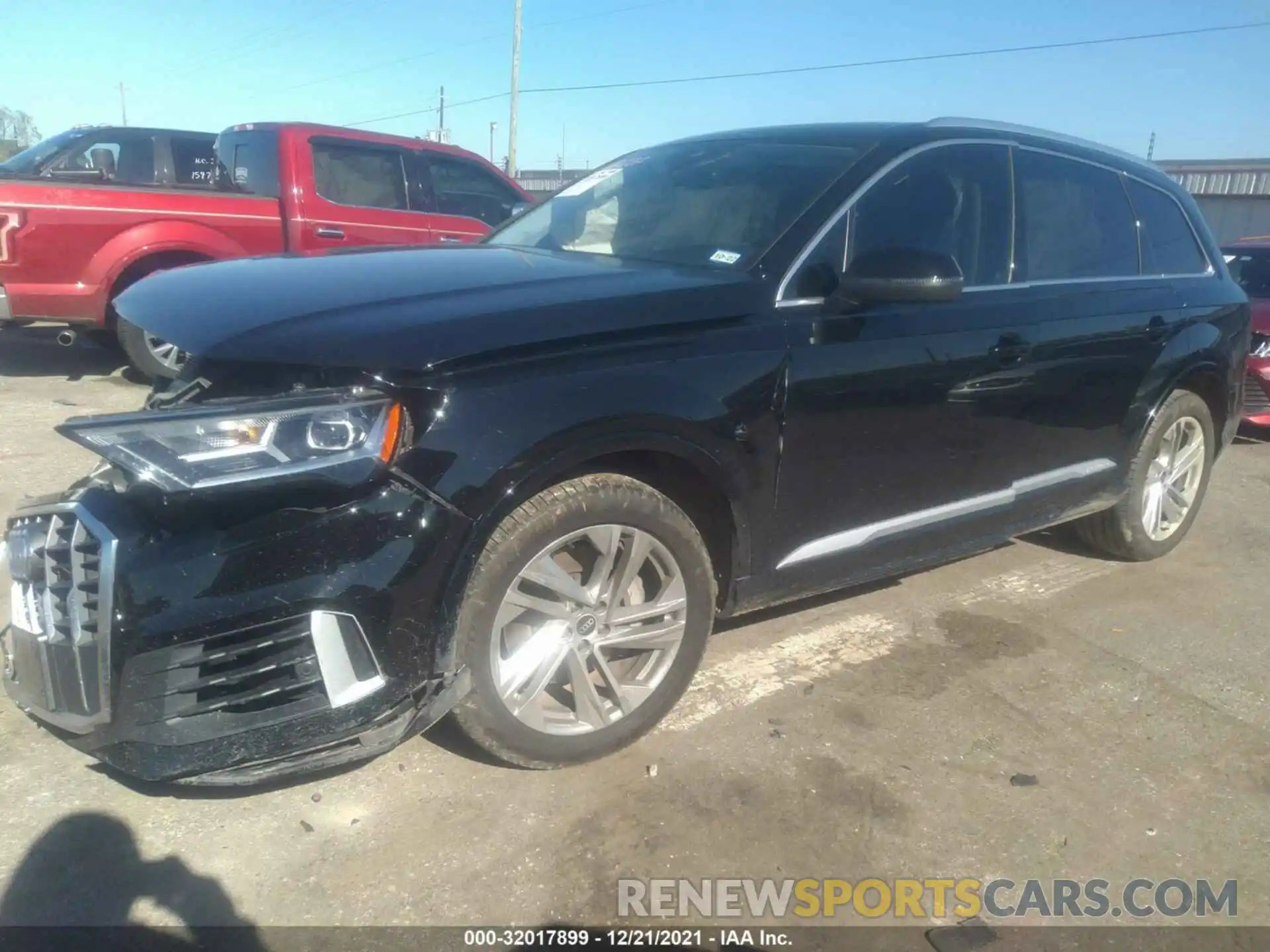 2 Photograph of a damaged car WA1LJAF75MD014568 AUDI Q7 2021