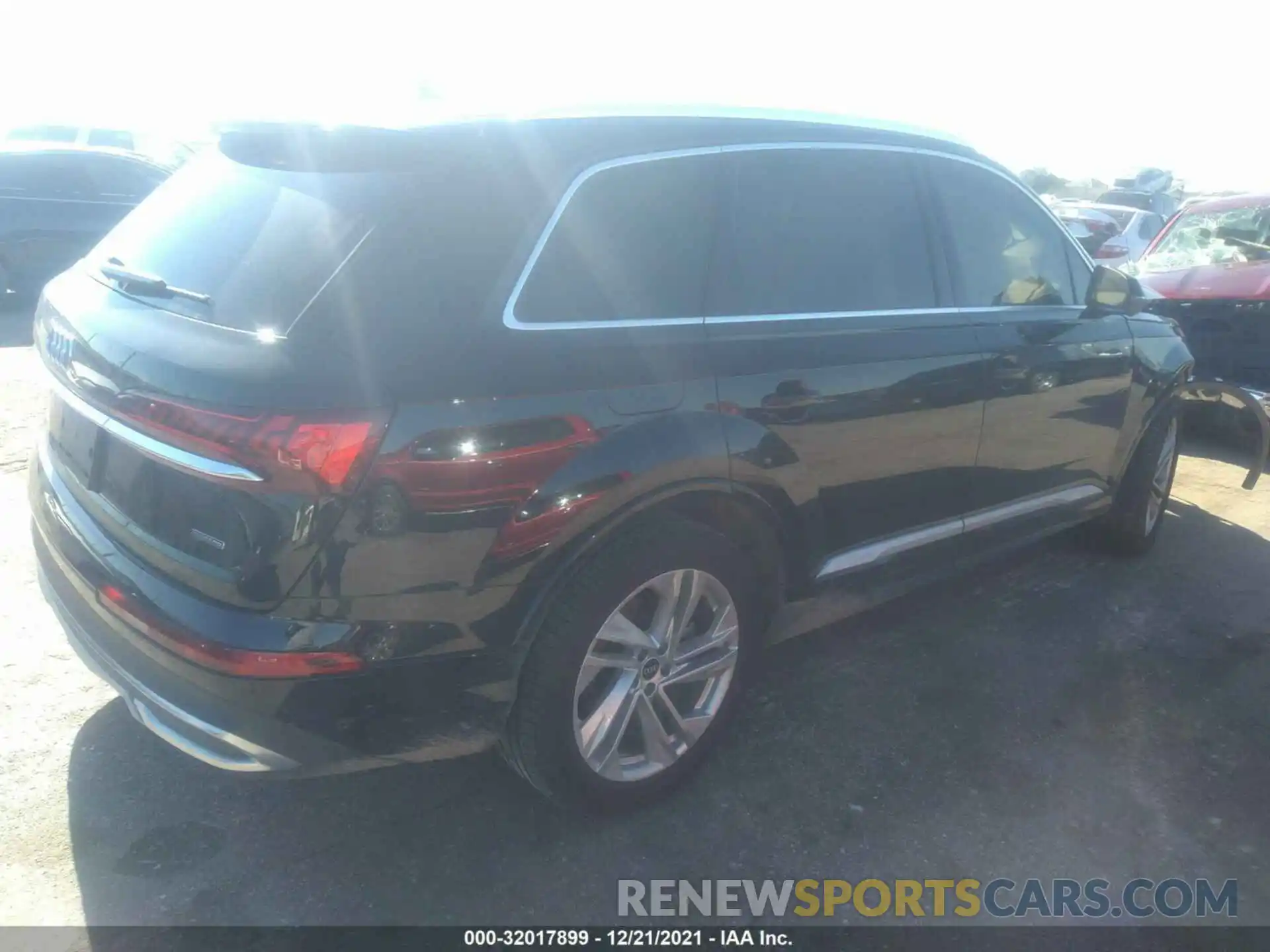 4 Photograph of a damaged car WA1LJAF75MD014568 AUDI Q7 2021