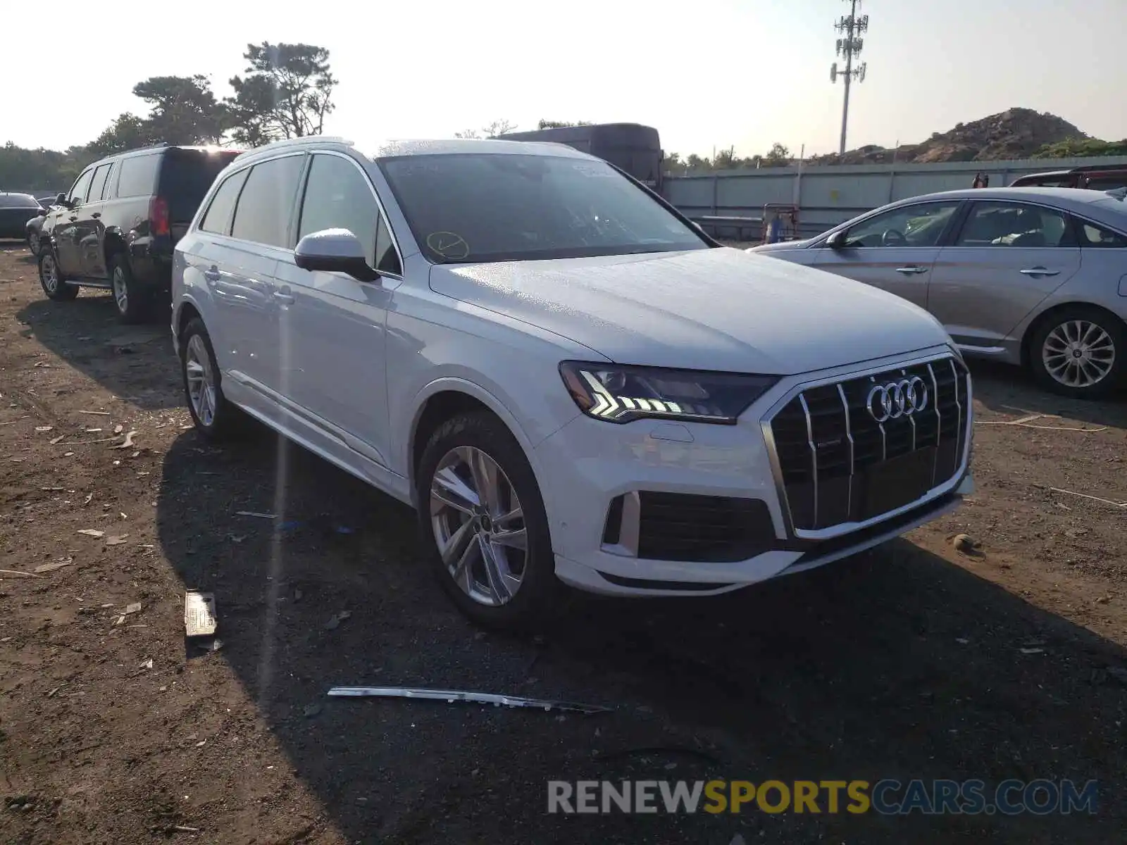 1 Photograph of a damaged car WA1LJAF75MD015655 AUDI Q7 2021