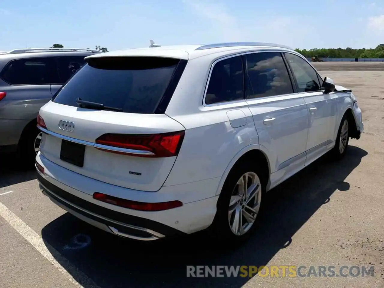 4 Photograph of a damaged car WA1LJAF75MD020208 AUDI Q7 2021