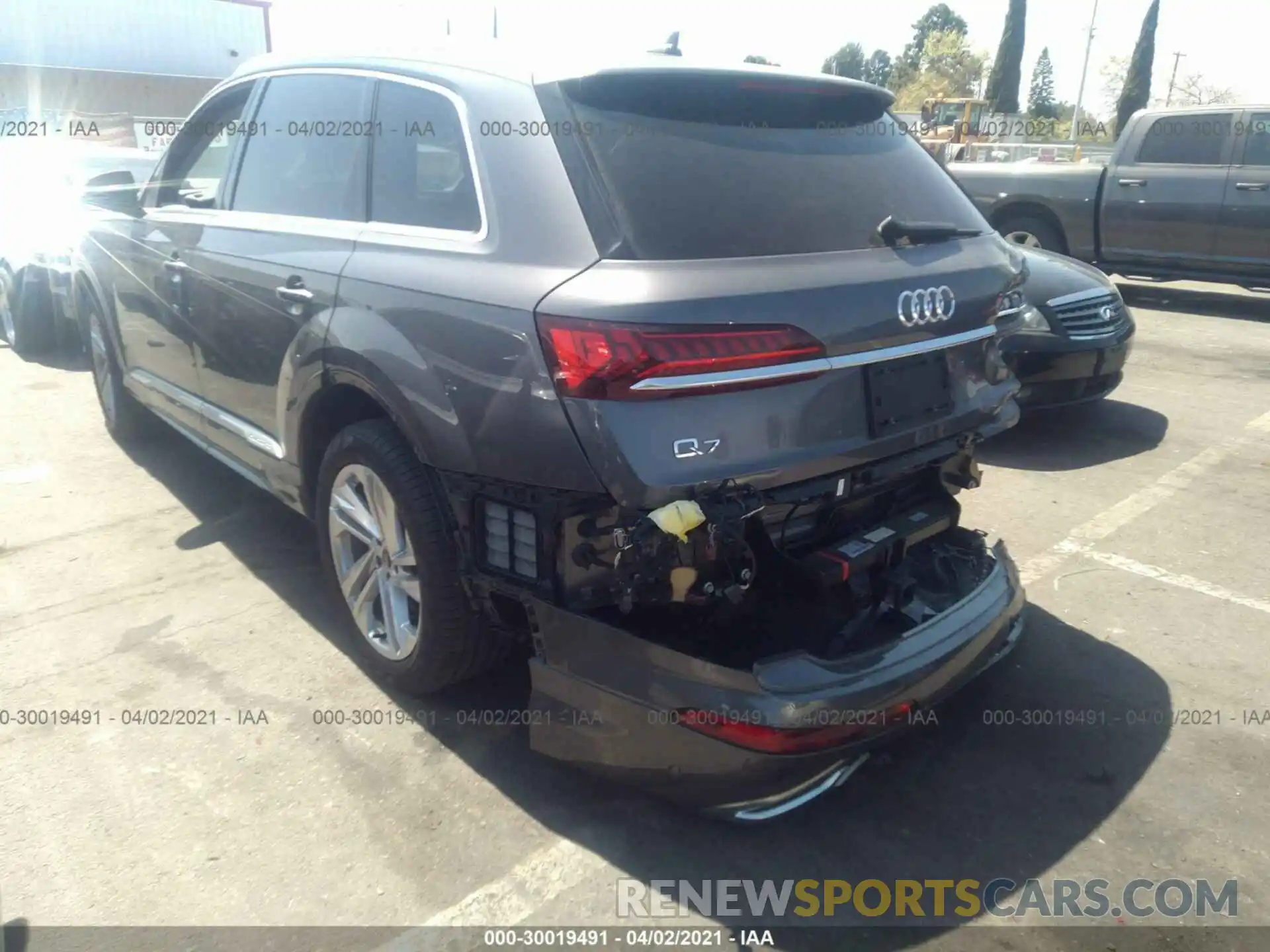 3 Фотография поврежденного автомобиля WA1LJAF76MD015406 AUDI Q7 2021