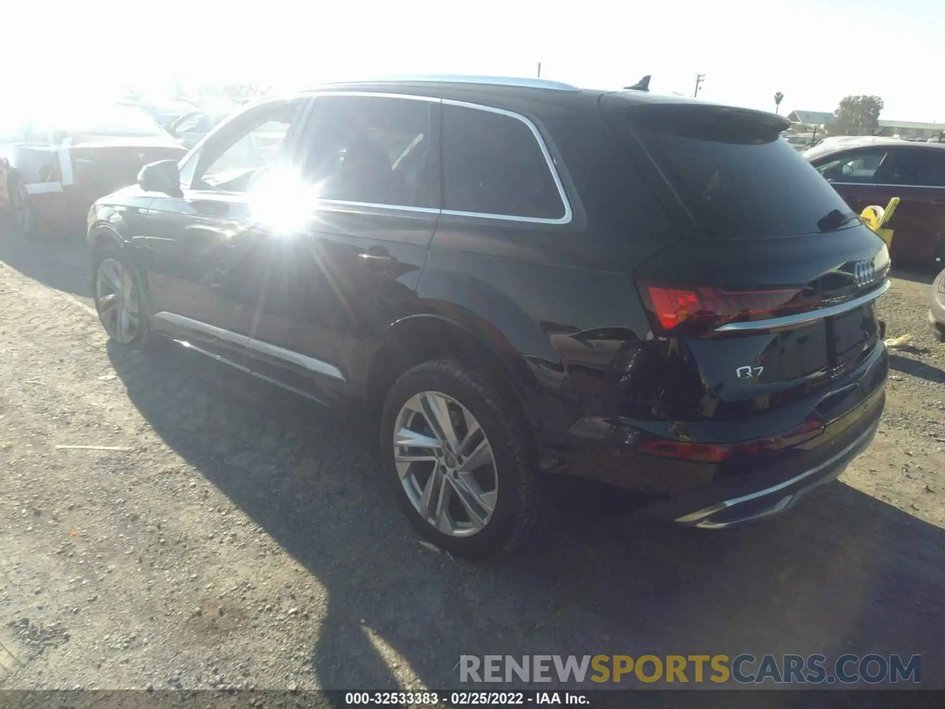 3 Photograph of a damaged car WA1LJAF77MD010358 AUDI Q7 2021