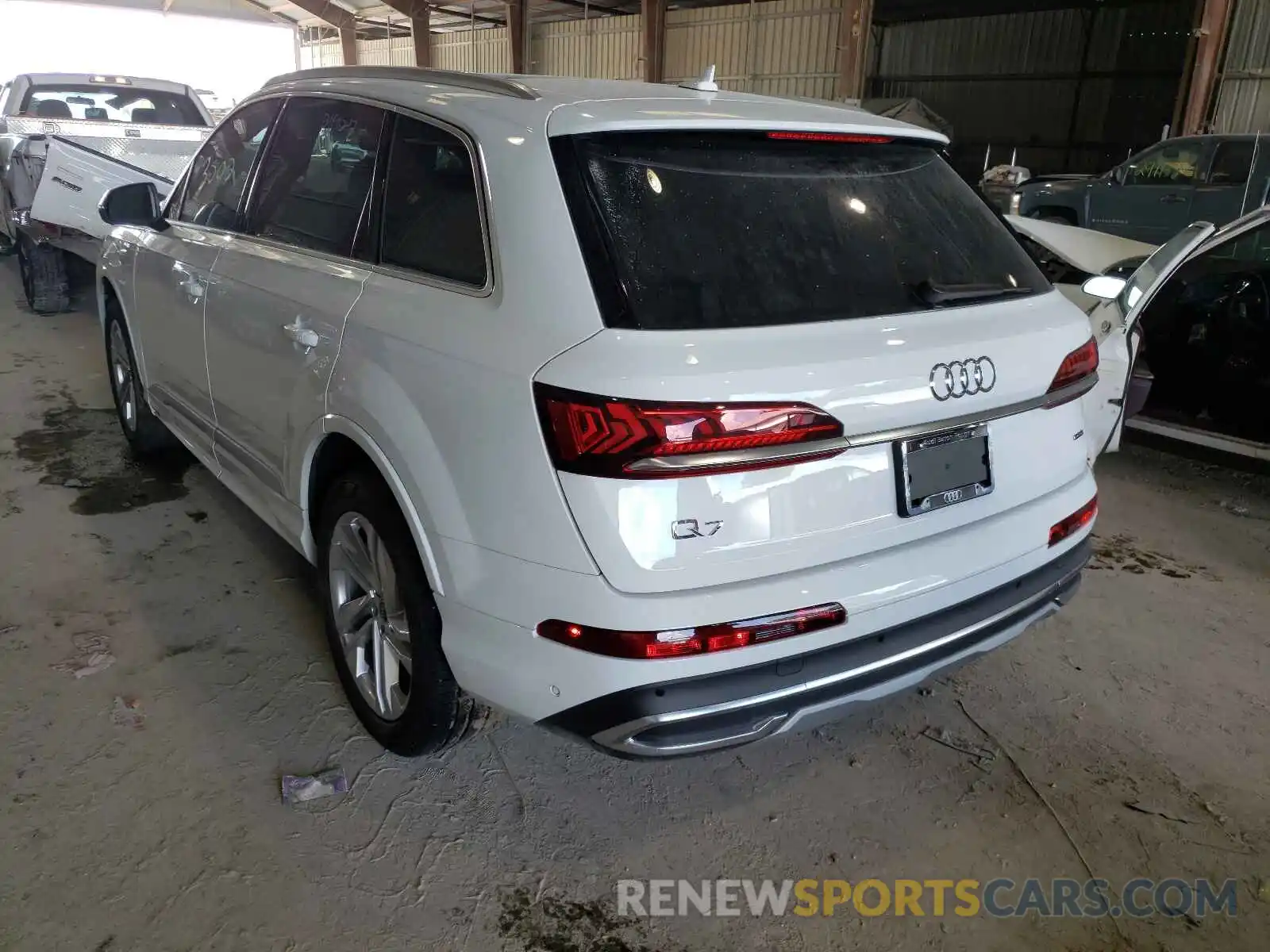 3 Photograph of a damaged car WA1LJAF77MD015866 AUDI Q7 2021