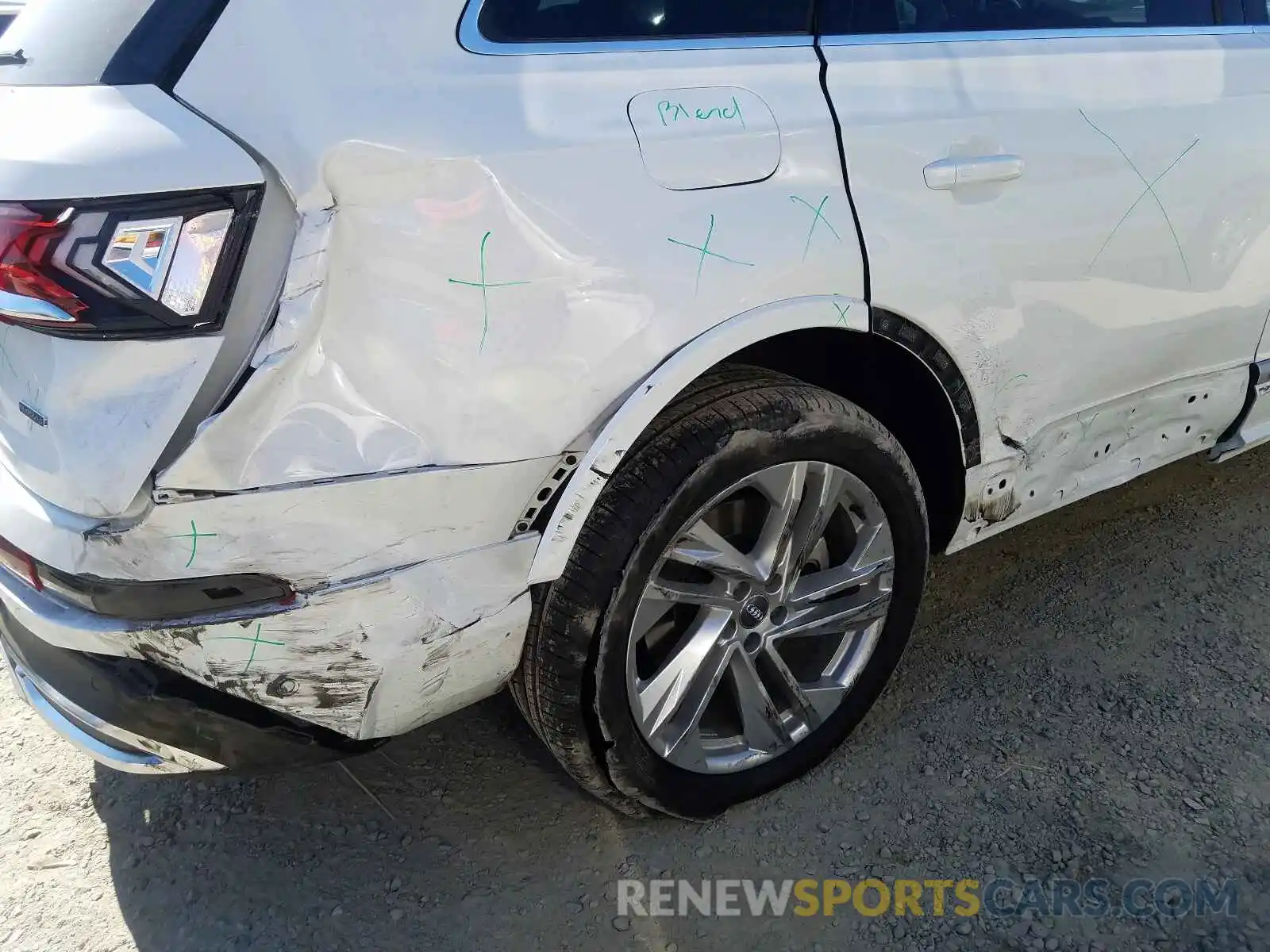 9 Photograph of a damaged car WA1LJAF78MD012359 AUDI Q7 2021