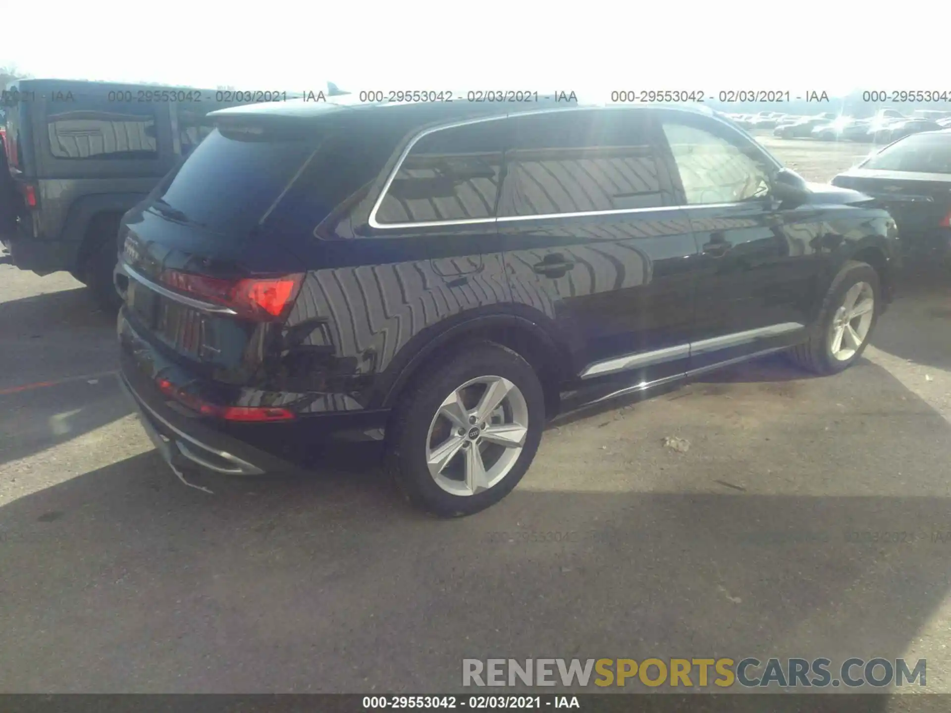 4 Photograph of a damaged car WA1LJAF79MD014007 AUDI Q7 2021