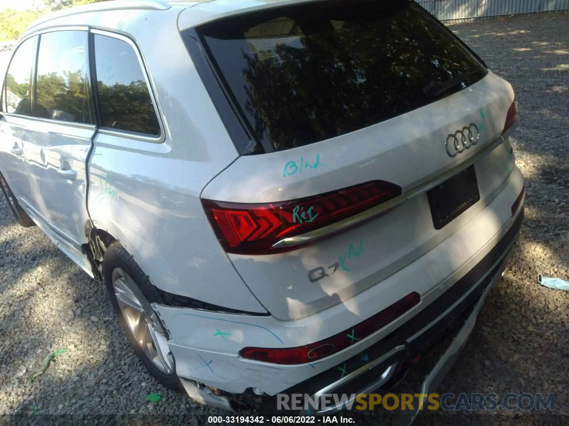 12 Photograph of a damaged car WA1LJAF79MD027503 AUDI Q7 2021