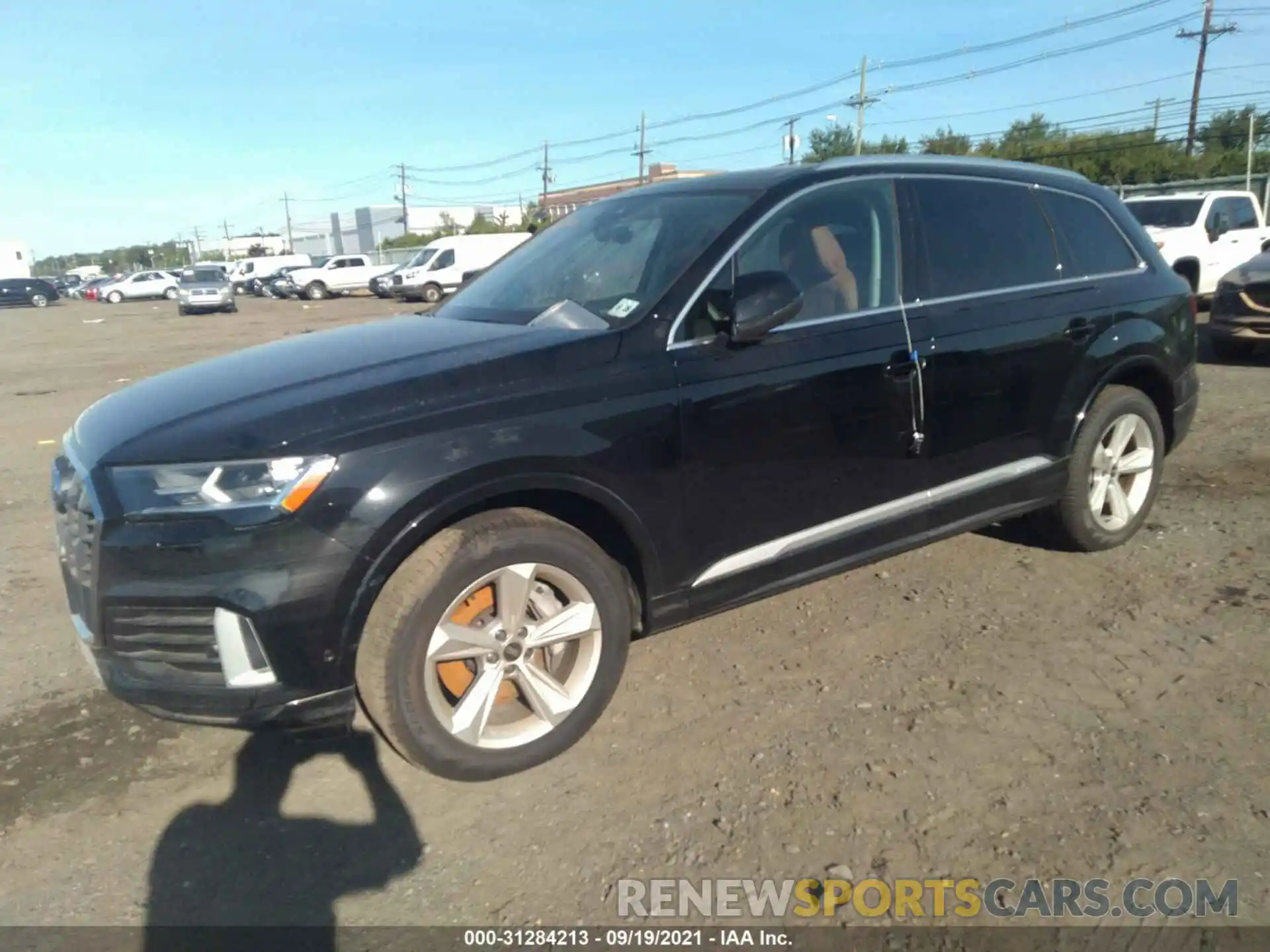 2 Photograph of a damaged car WA1LJAF79MD037545 AUDI Q7 2021