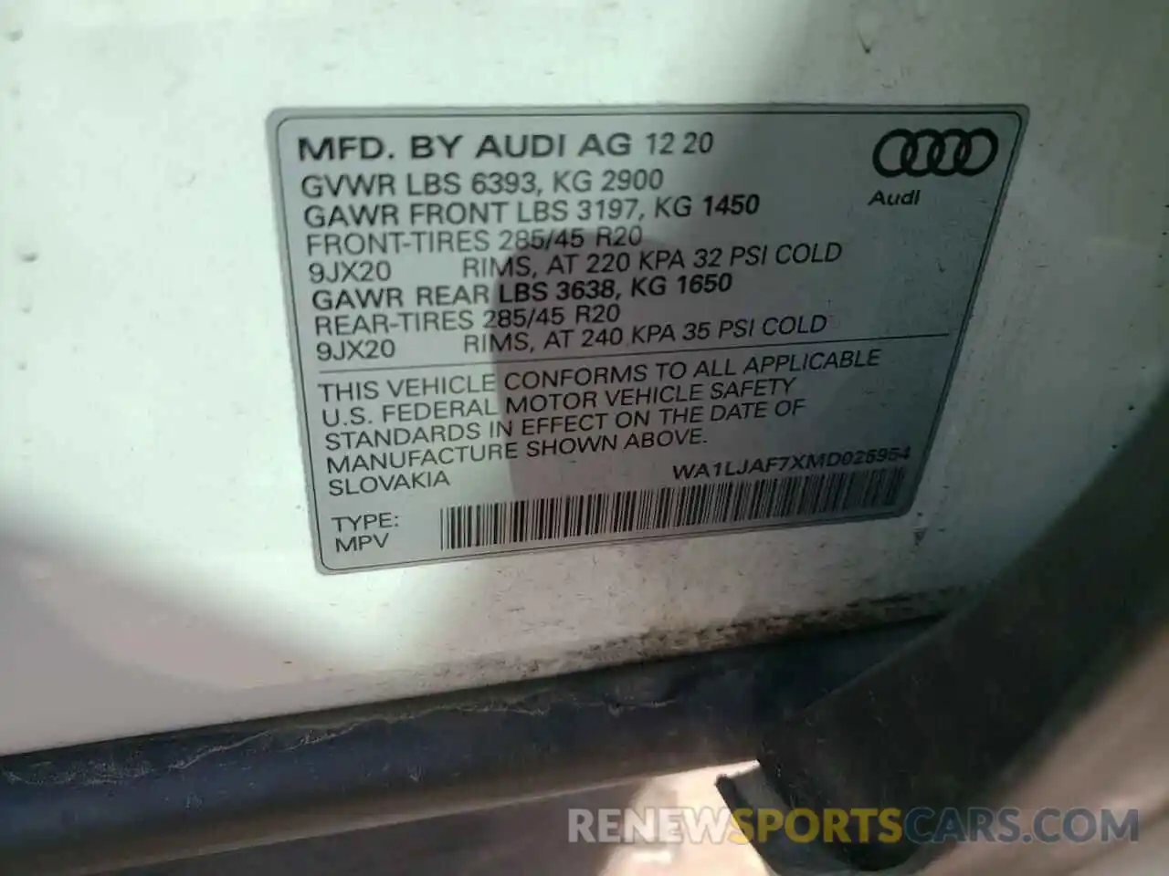 10 Photograph of a damaged car WA1LJAF7XMD025954 AUDI Q7 2021