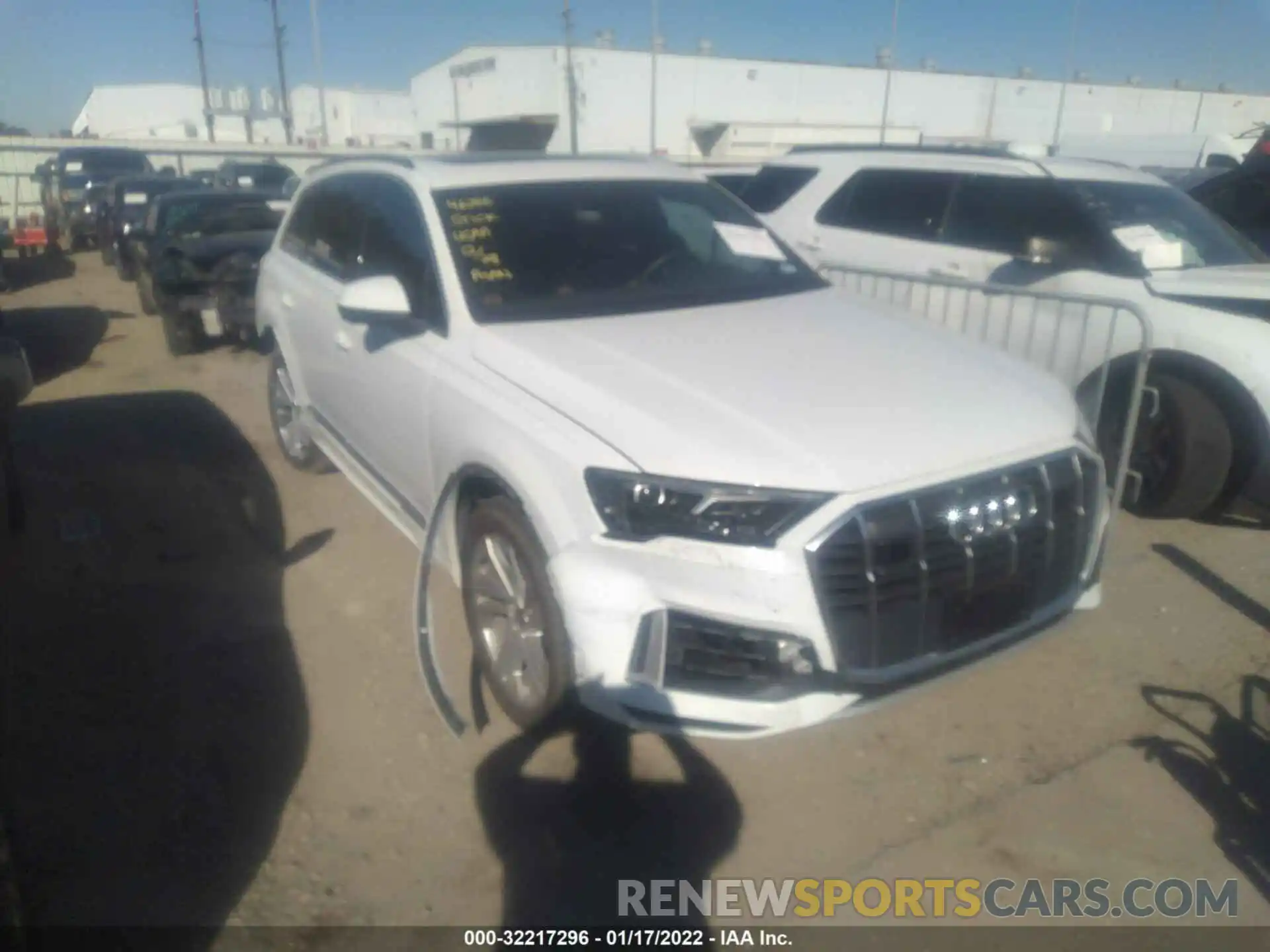 1 Photograph of a damaged car WA1LJAF7XMD026182 AUDI Q7 2021