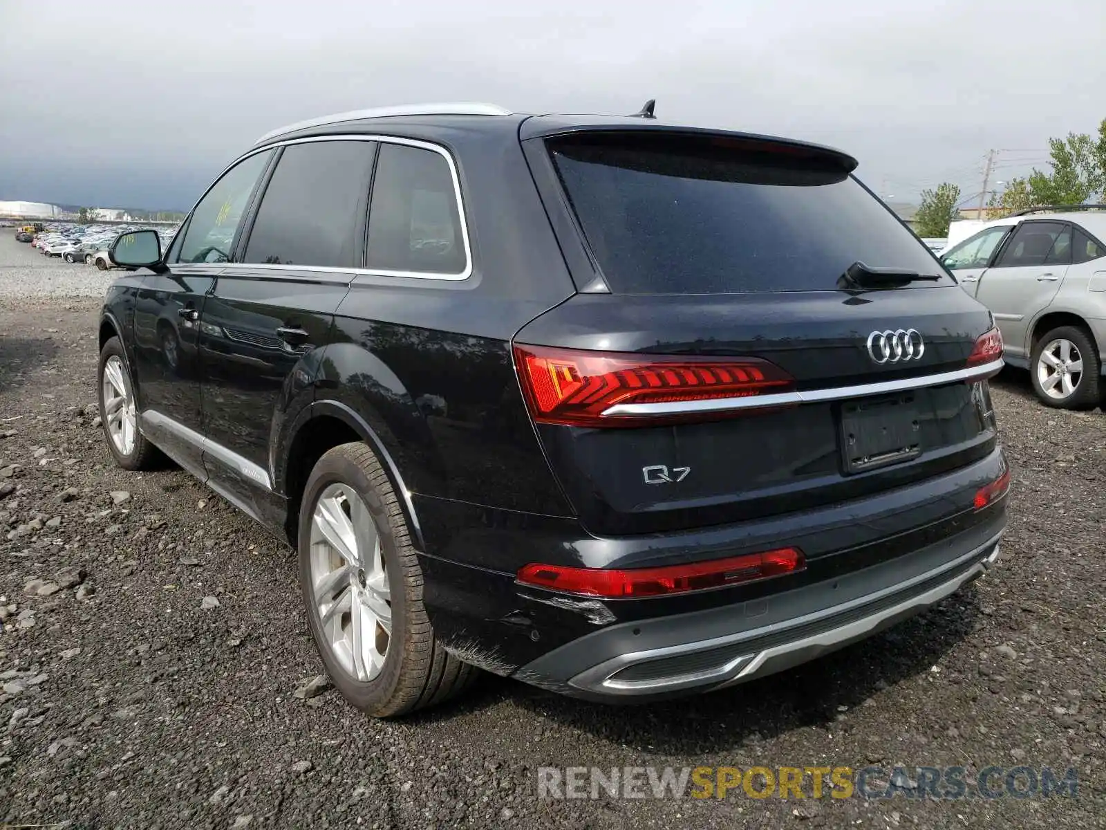 3 Photograph of a damaged car WA1LXAF70MD013777 AUDI Q7 2021