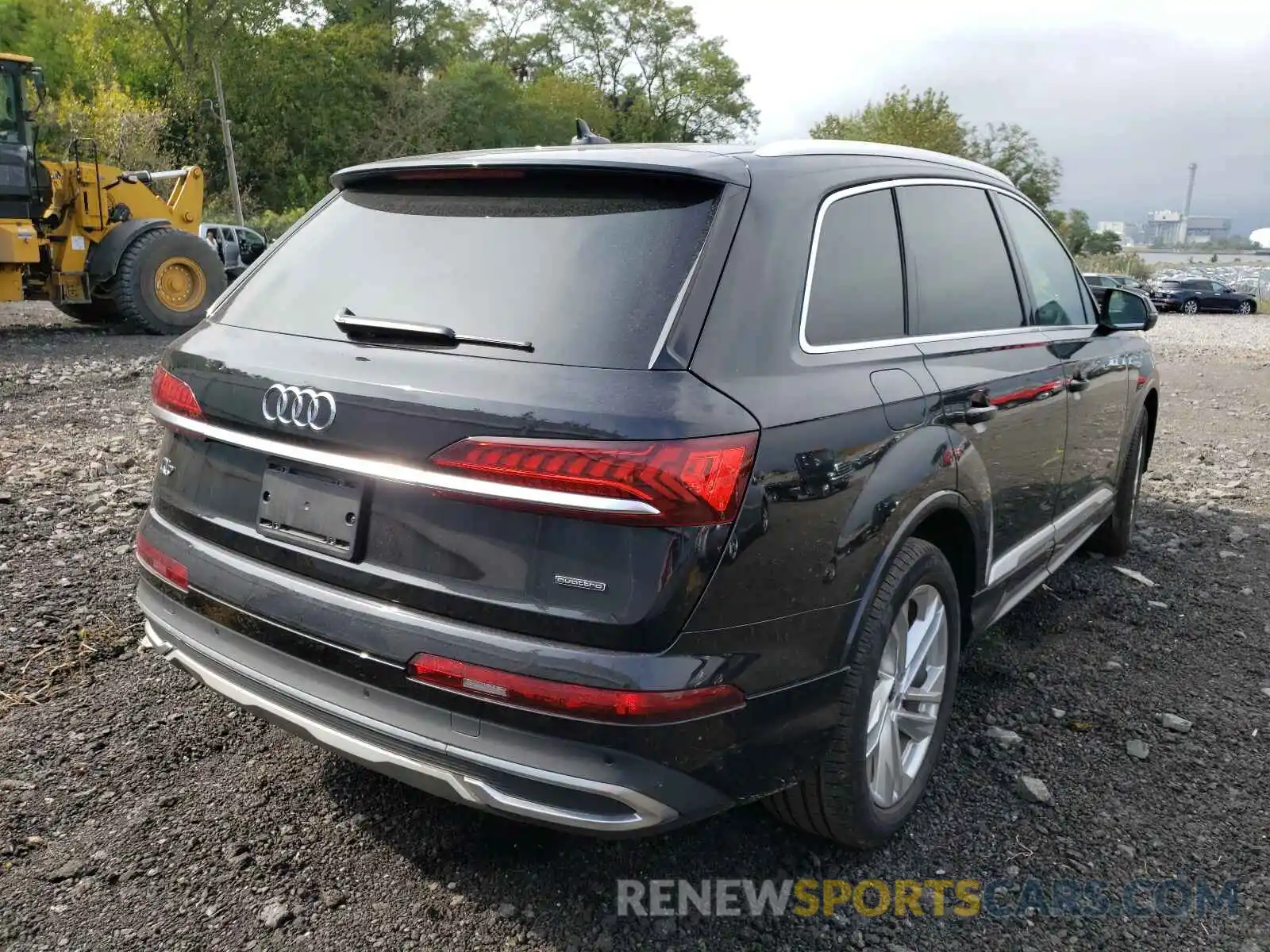 4 Photograph of a damaged car WA1LXAF70MD013777 AUDI Q7 2021