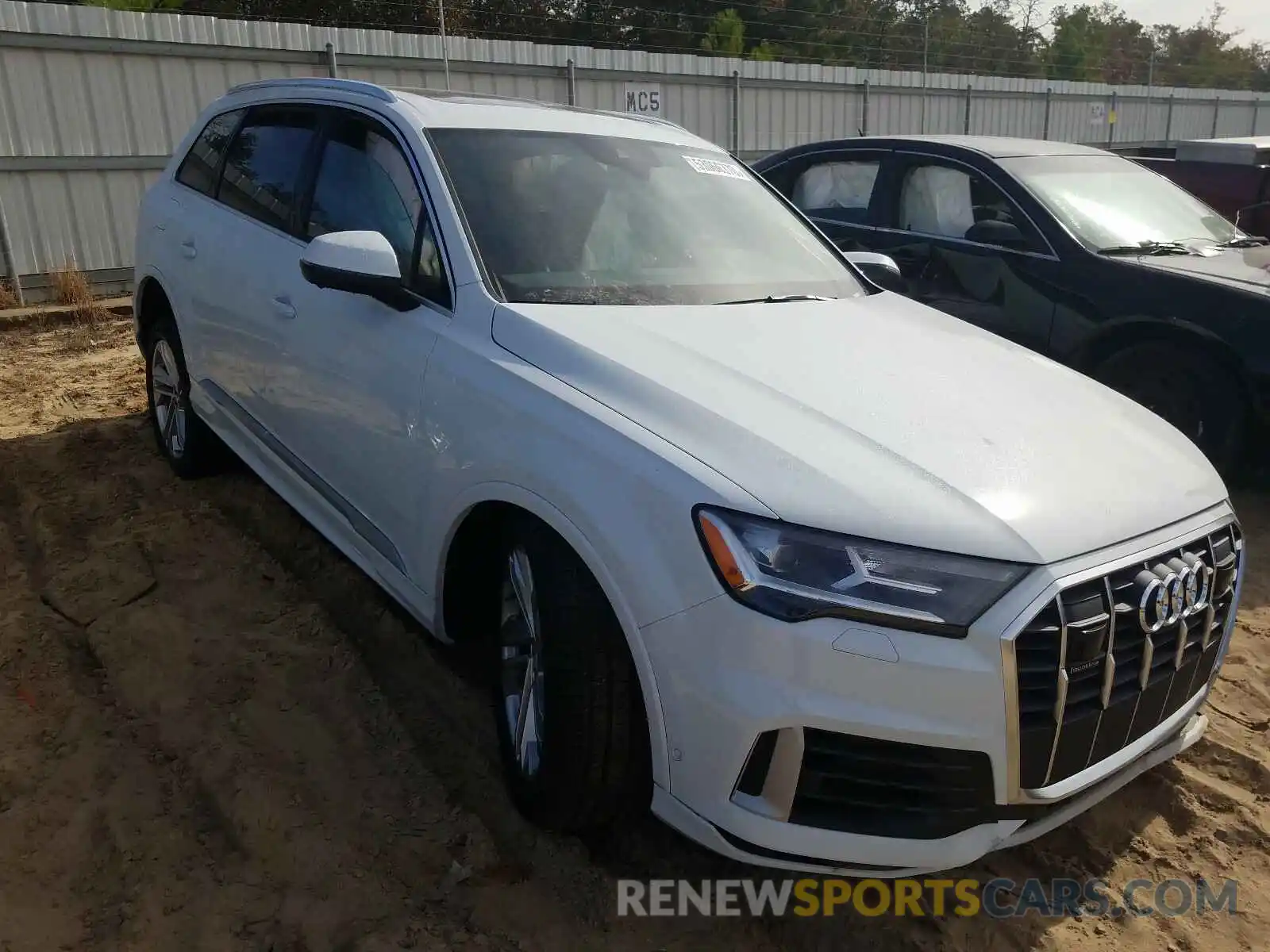 1 Photograph of a damaged car WA1LXAF72MD011870 AUDI Q7 2021